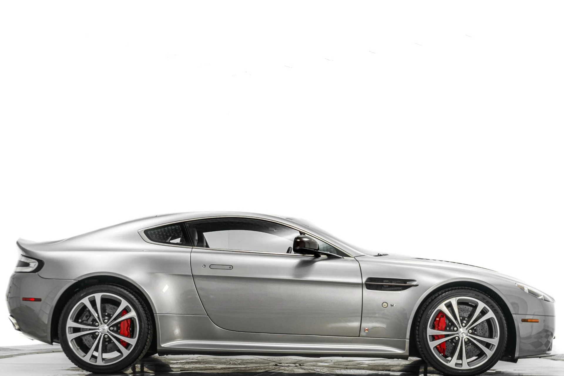mph001_2634067014_Used_2017_Aston_Martin_Vantage_V12_S_7_Speed_Manual_Highly_Unusual_Spec_Gorgeous_1772489641_c830564336