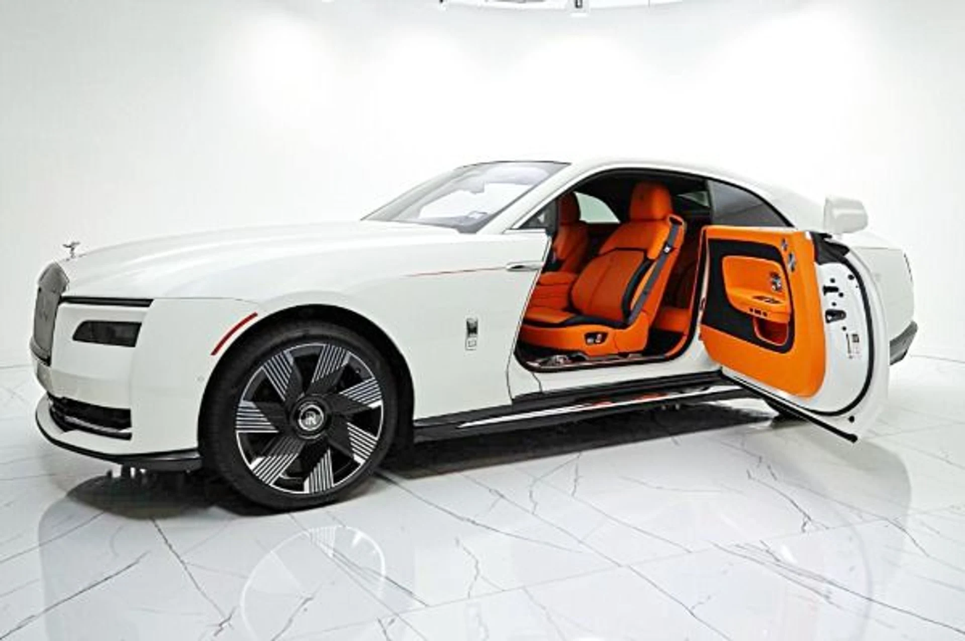 mph001_2636159835_Used_2026_Rolls_Royce_Spectre_LEASE_OPTIONS_AVAILABLE_4eb630dd16