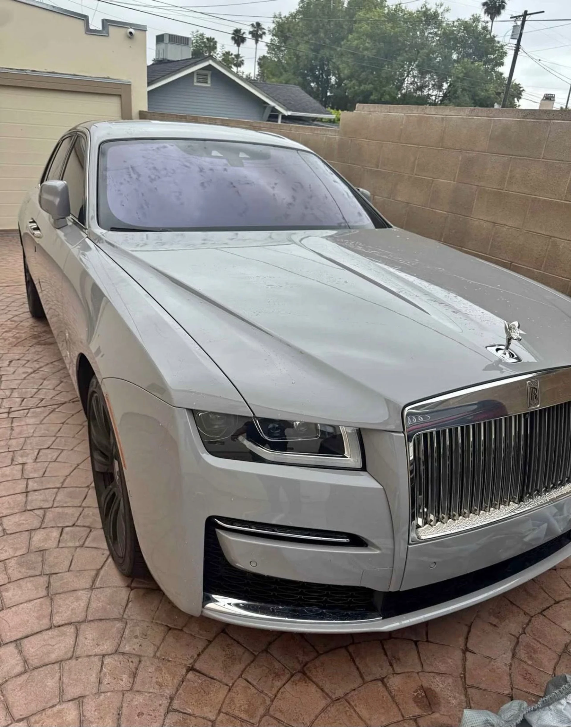 mph001_2636270176_Used_2022_Rolls_Royce_Ghost_1753300266_3d94da5943