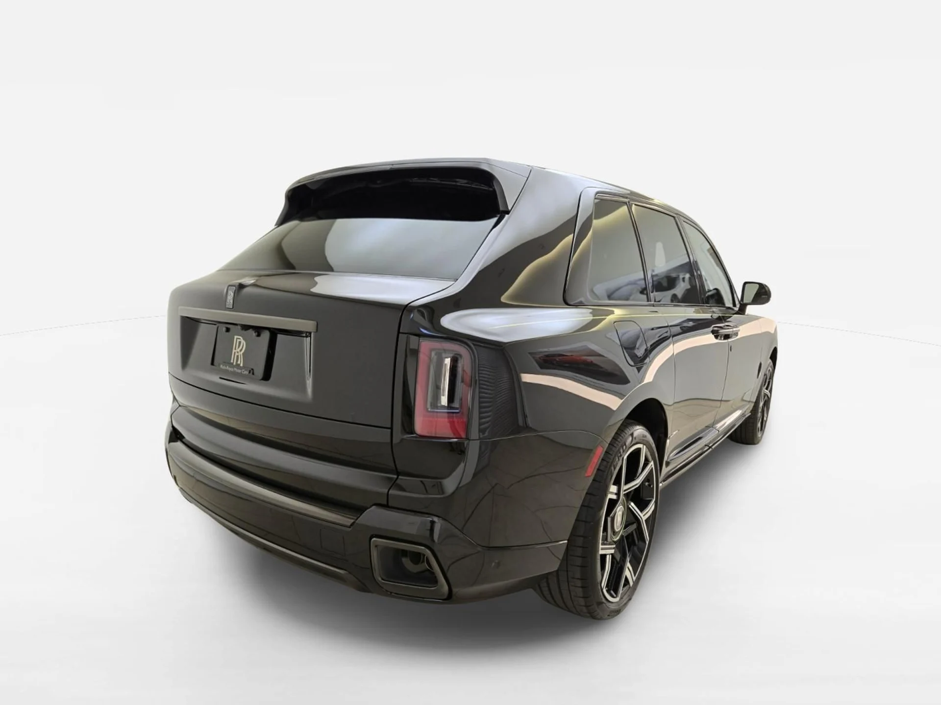 mph001_2640412570_New_2026_Rolls_Royce_Cullinan_Black_Badge_1778304016_d854432184