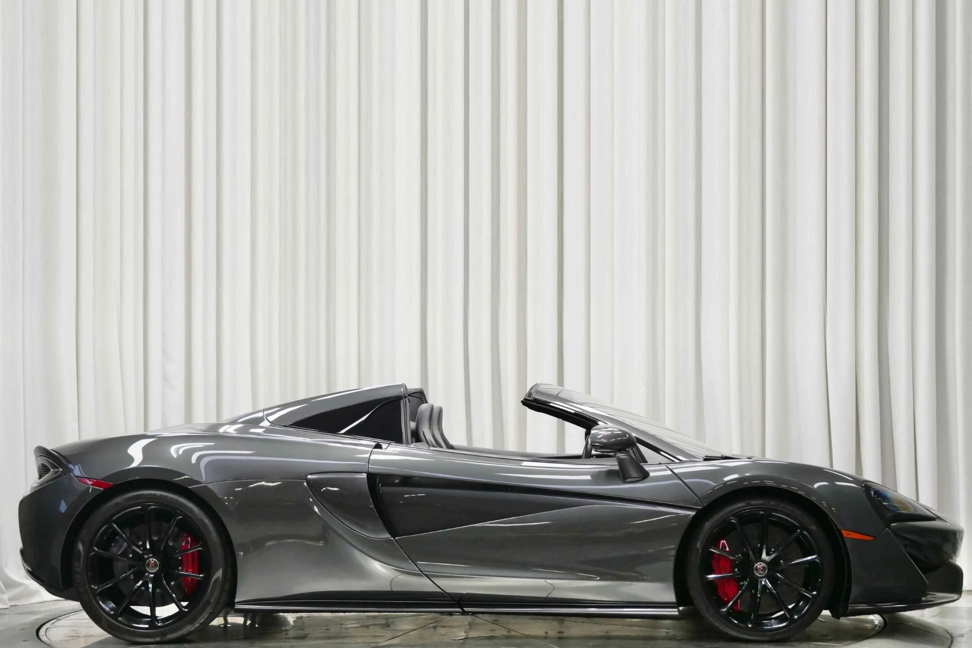 mph001_2640850533_Used_2018_Mc_Laren_570_S_Spider_1758898773_0234c4d57c