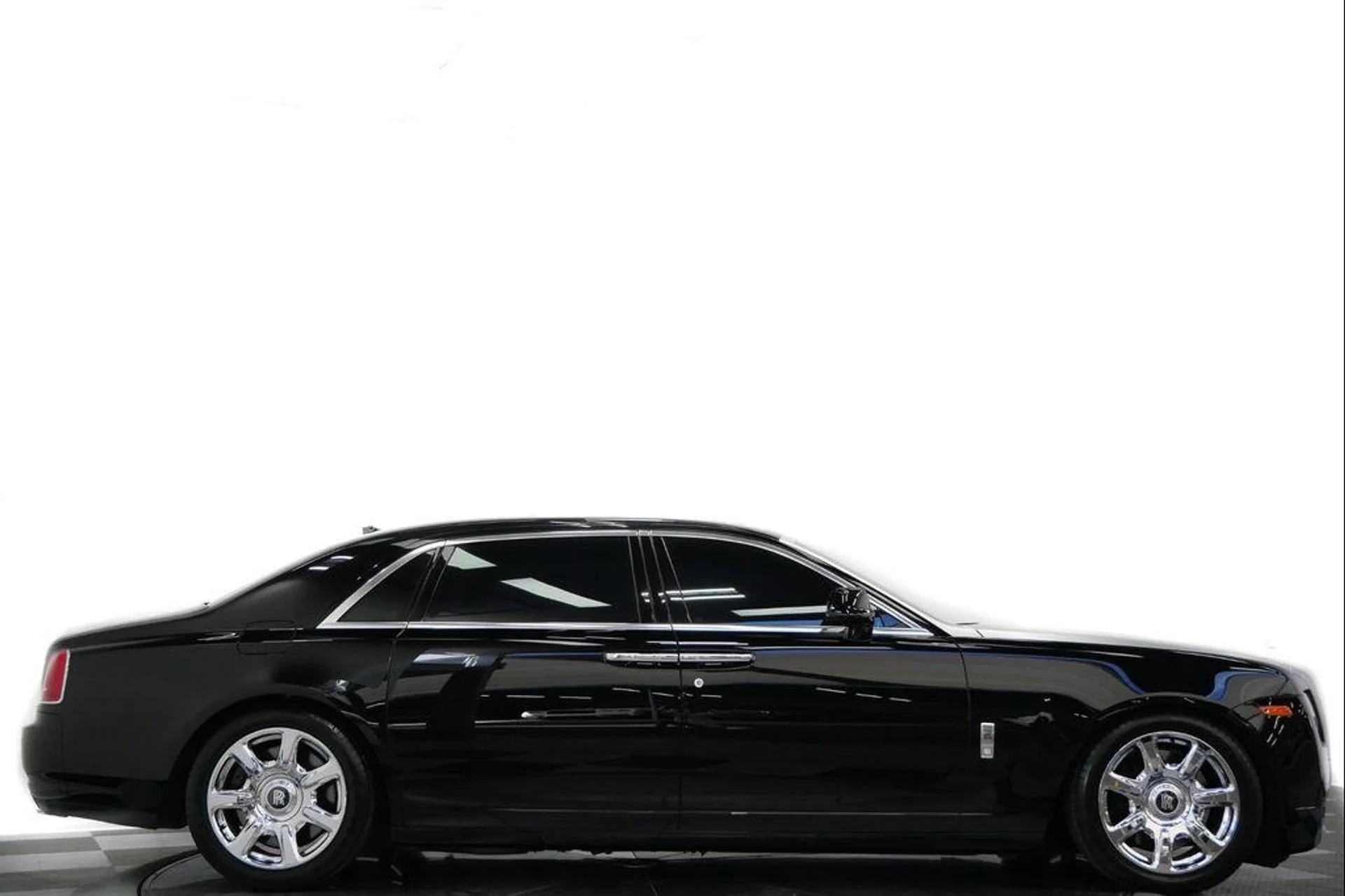 mph001_2642206117_Dg_M1s_O_Vsd_UW_Nh4aak37j_Rv_HZF_Ys_ba1a3f1bbe