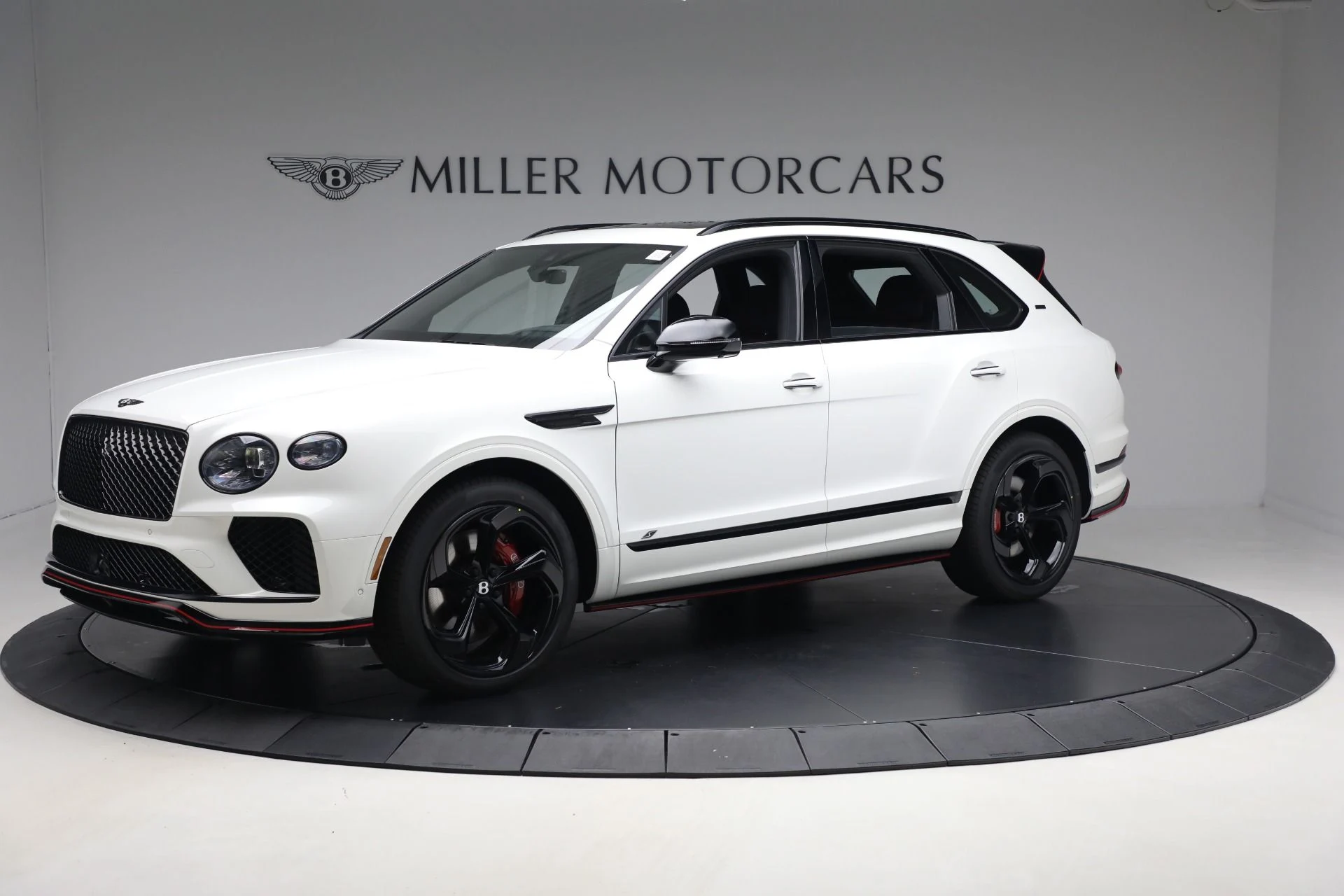 mph001_2651906317_New_2025_Bentley_Bentayga_S_Black_Edition_a60c15144e