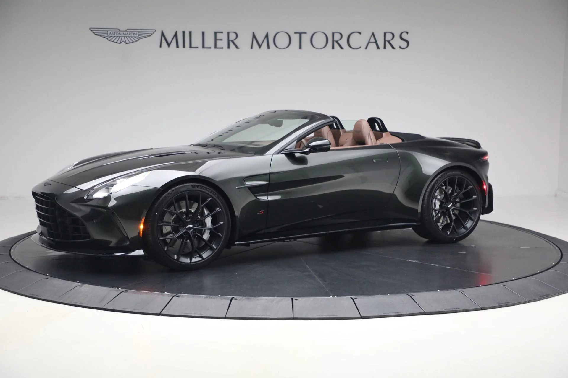 mph001_2654885987_New_2026_Aston_Martin_Vantage_S_Roadster_1787329518_a30796ceed