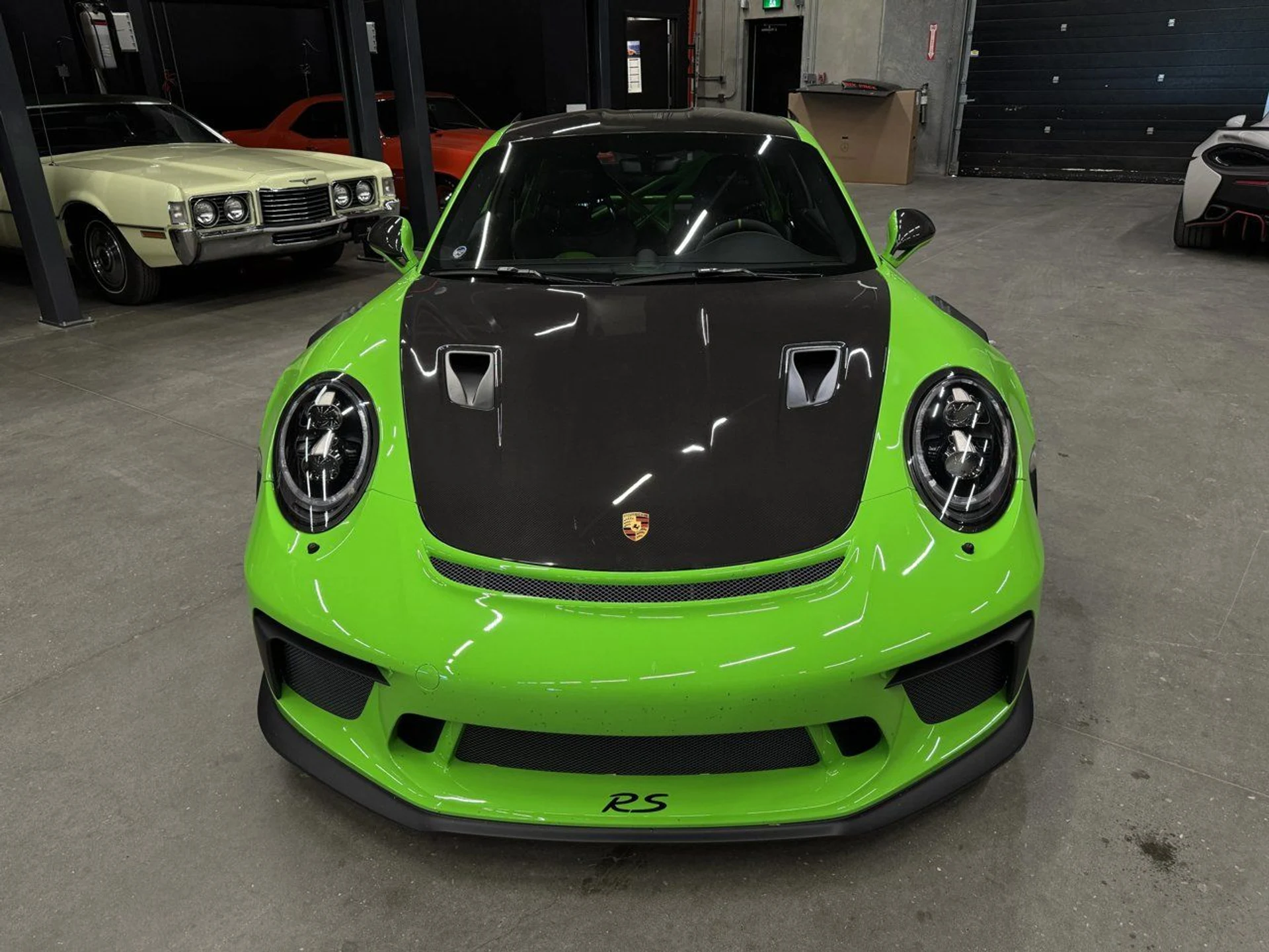 mph001_265573171_porsche_911_2019_948a7a7200