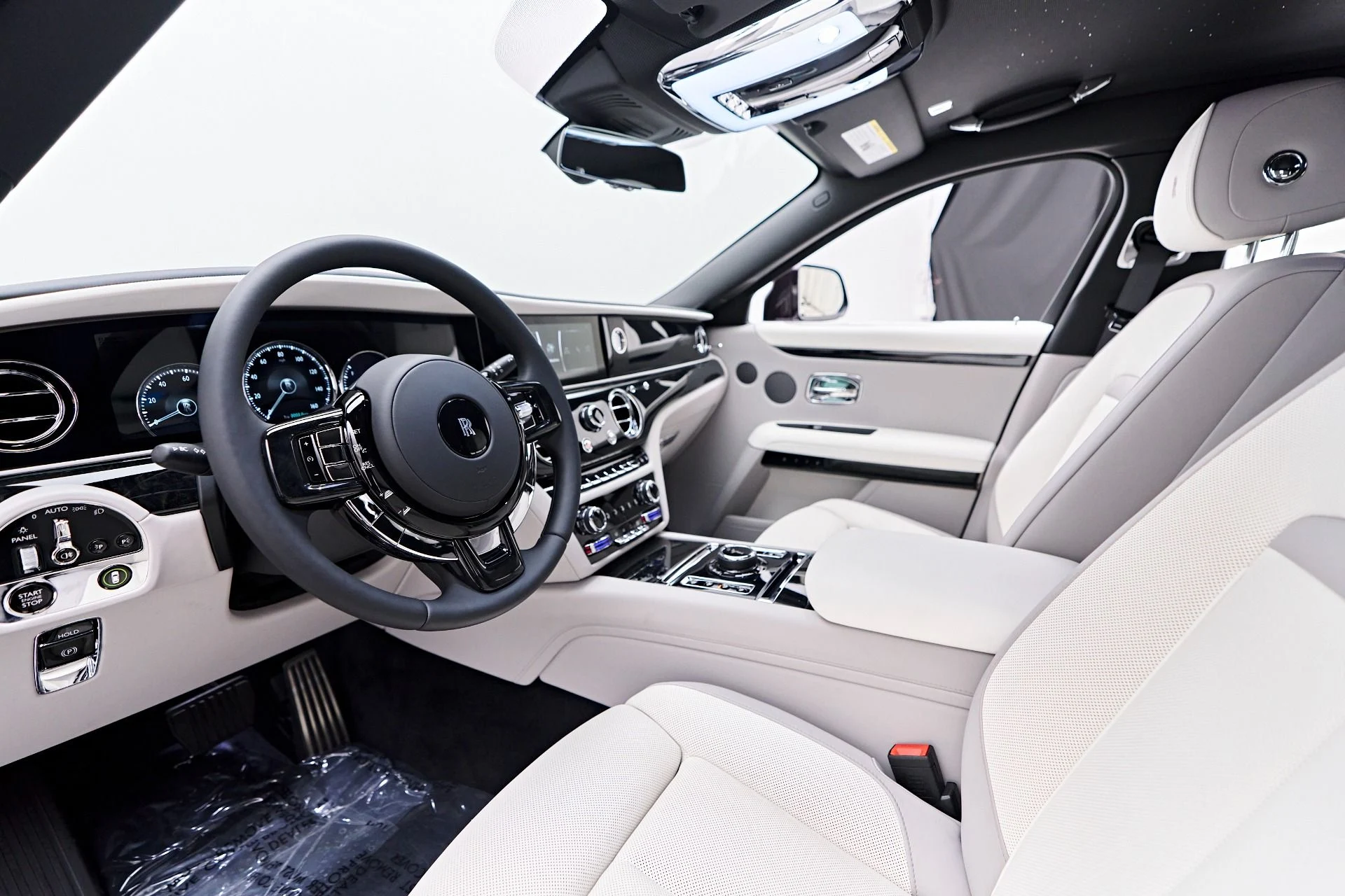 mph001_2655816192_Used_2024_Rolls_Royce_Ghost_Base_1752169894_067c19b395