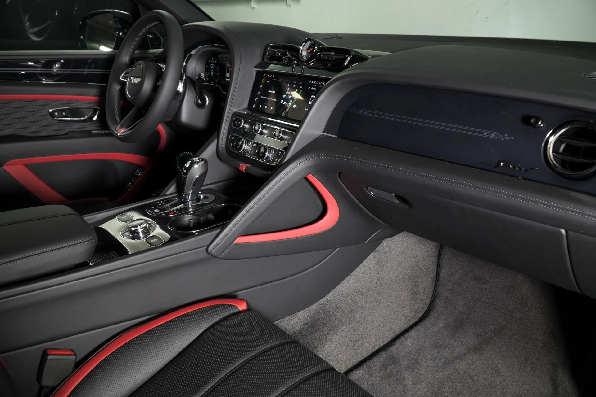 mph001_2660105877_New_2026_Bentley_Bentayga_Speed_1771896190_a4a2140d8b