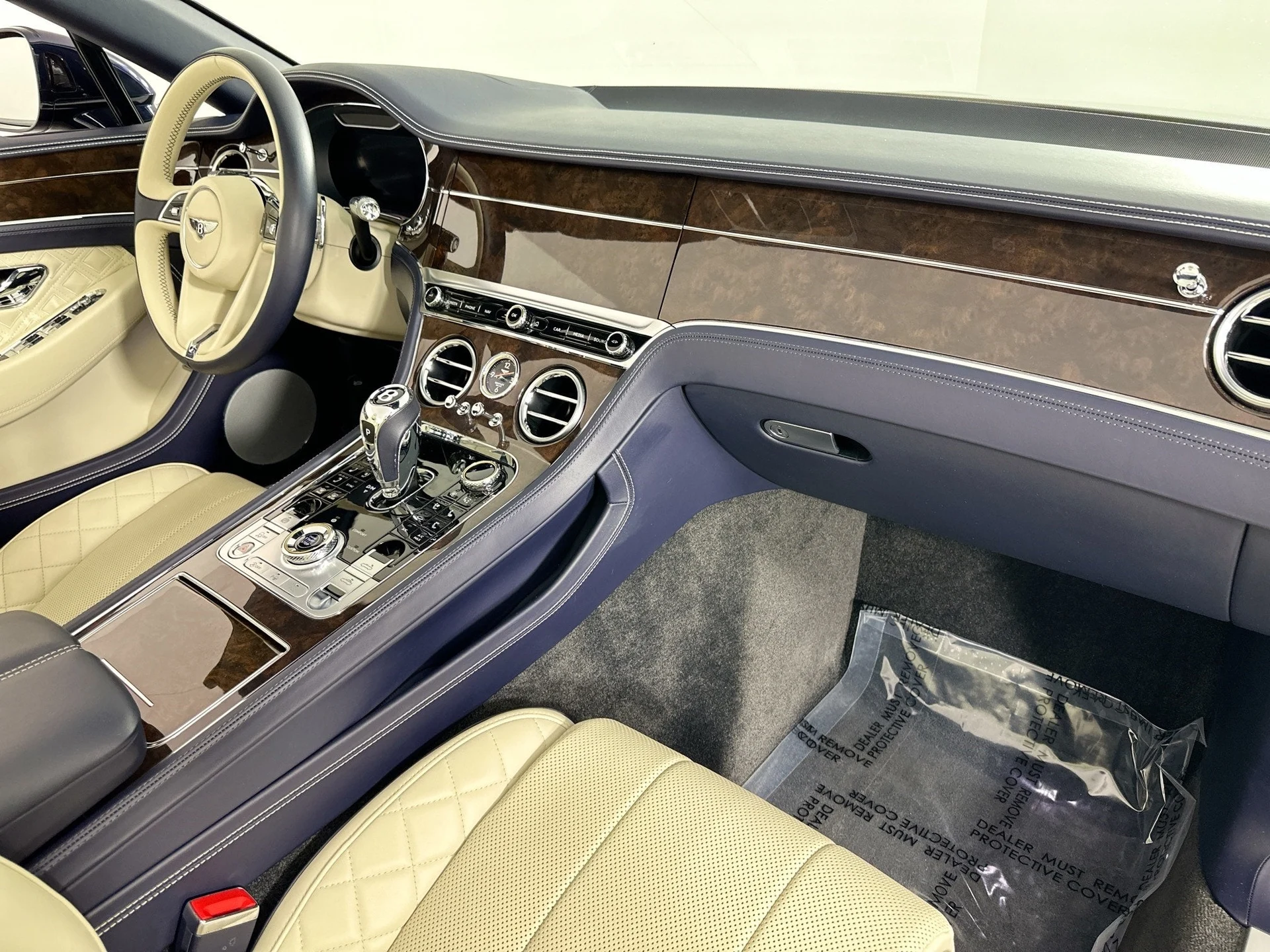 mph001_2665773889_2_90cb5d6306