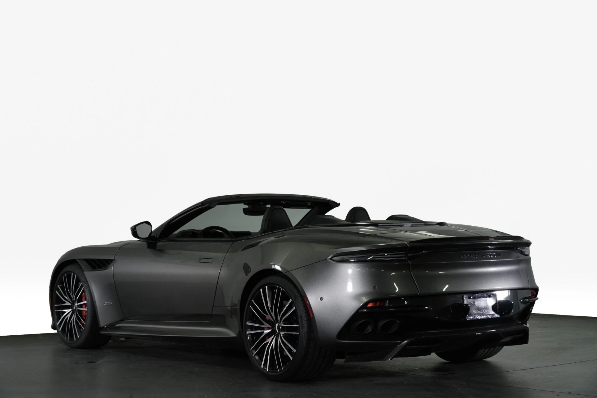 mph001_26704439_Used_2020_Aston_Martin_DBS_Superleggera_1765307997_d47c71f1a9