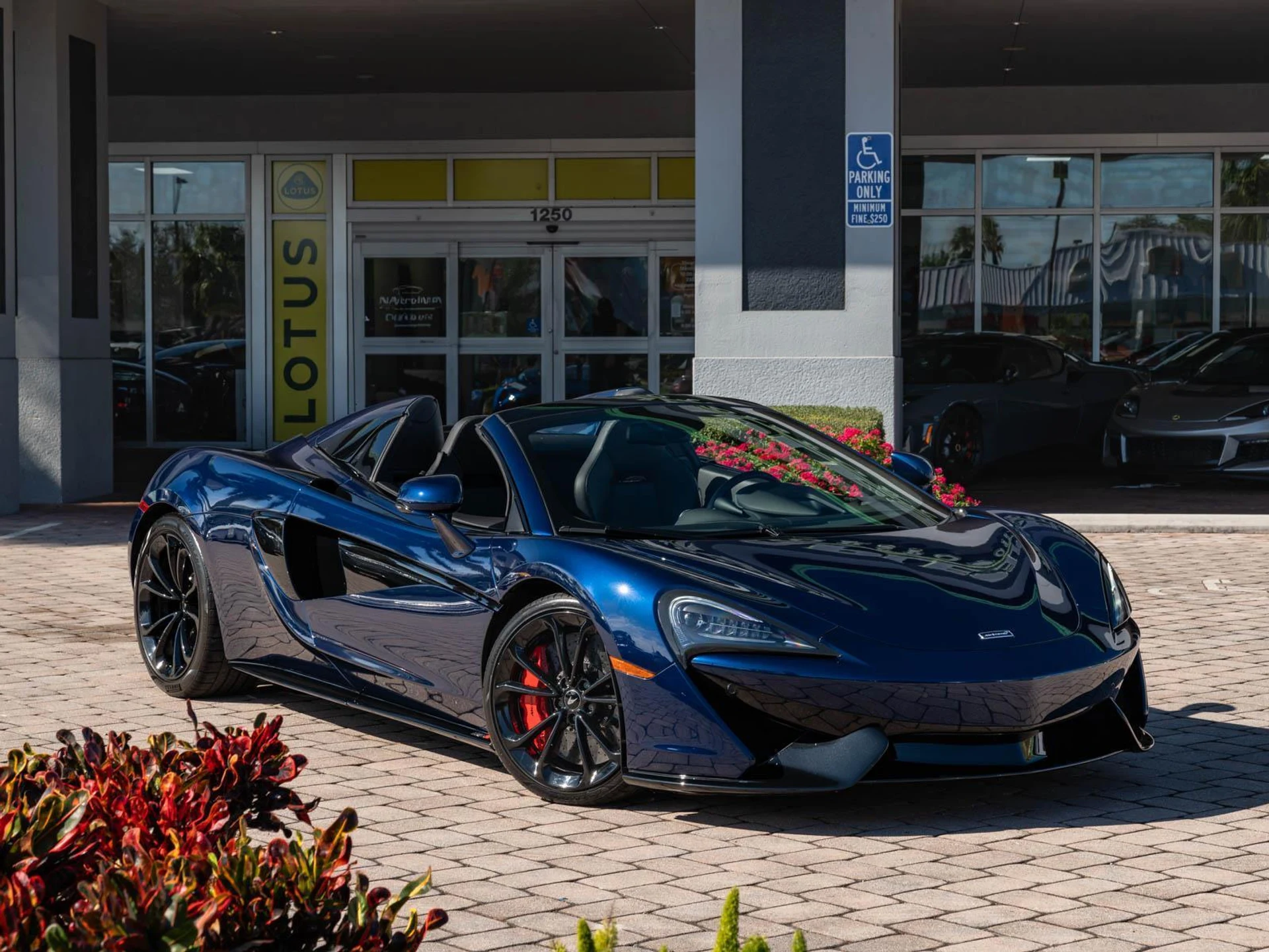 mph001_2682933260_Used_2020_Mc_Laren_570s_Spider_1778774504_8acdf69636