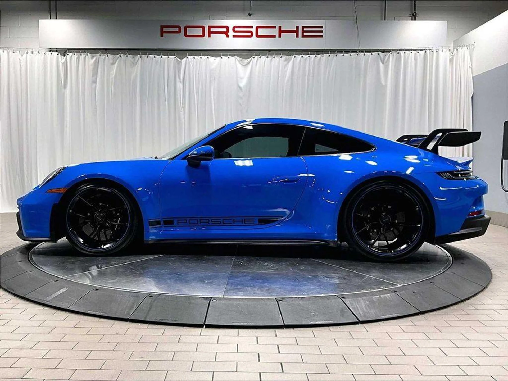 mph001_2685540500_j_Rqqb_U_9_KR_5rrs_Wyg5h_HB_Eevok_0fc68b2ed5