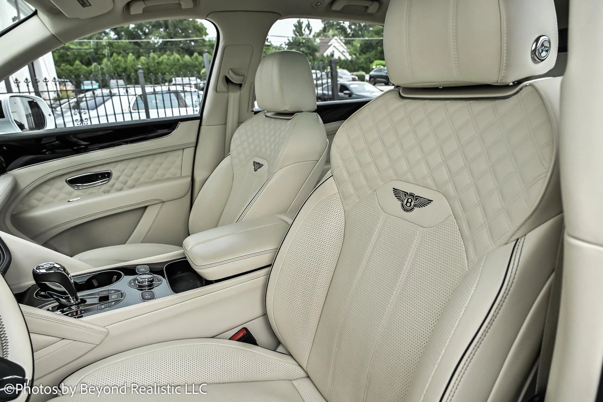 mph001_2692346370_Used_2022_Bentley_Bentayga_V8_Mulliner_Driving_Specification_1755763418_9373a32c9a