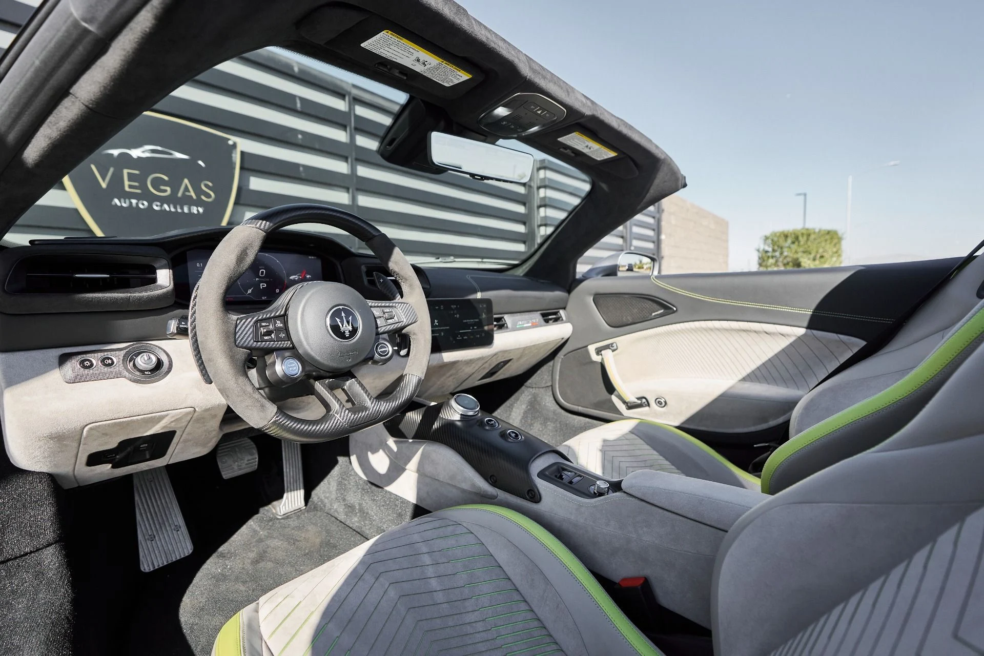 mph001_2692825082_Used_2023_Maserati_MC_20_Cielo_1761946846_22cc2882c9