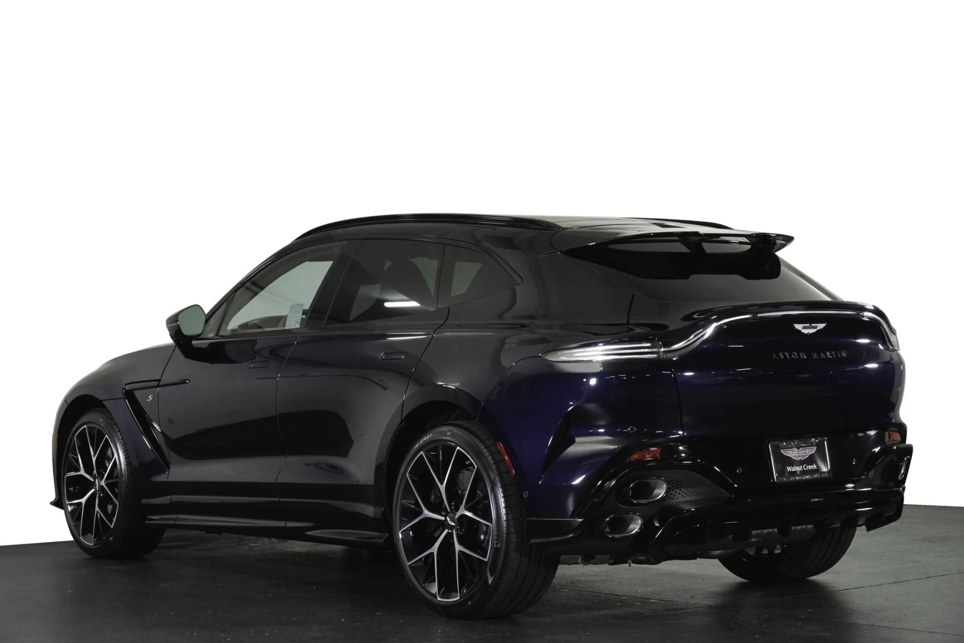 mph001_2694486511_New_2026_Aston_Martin_DBX_S_1791412081_f3c529ab3e