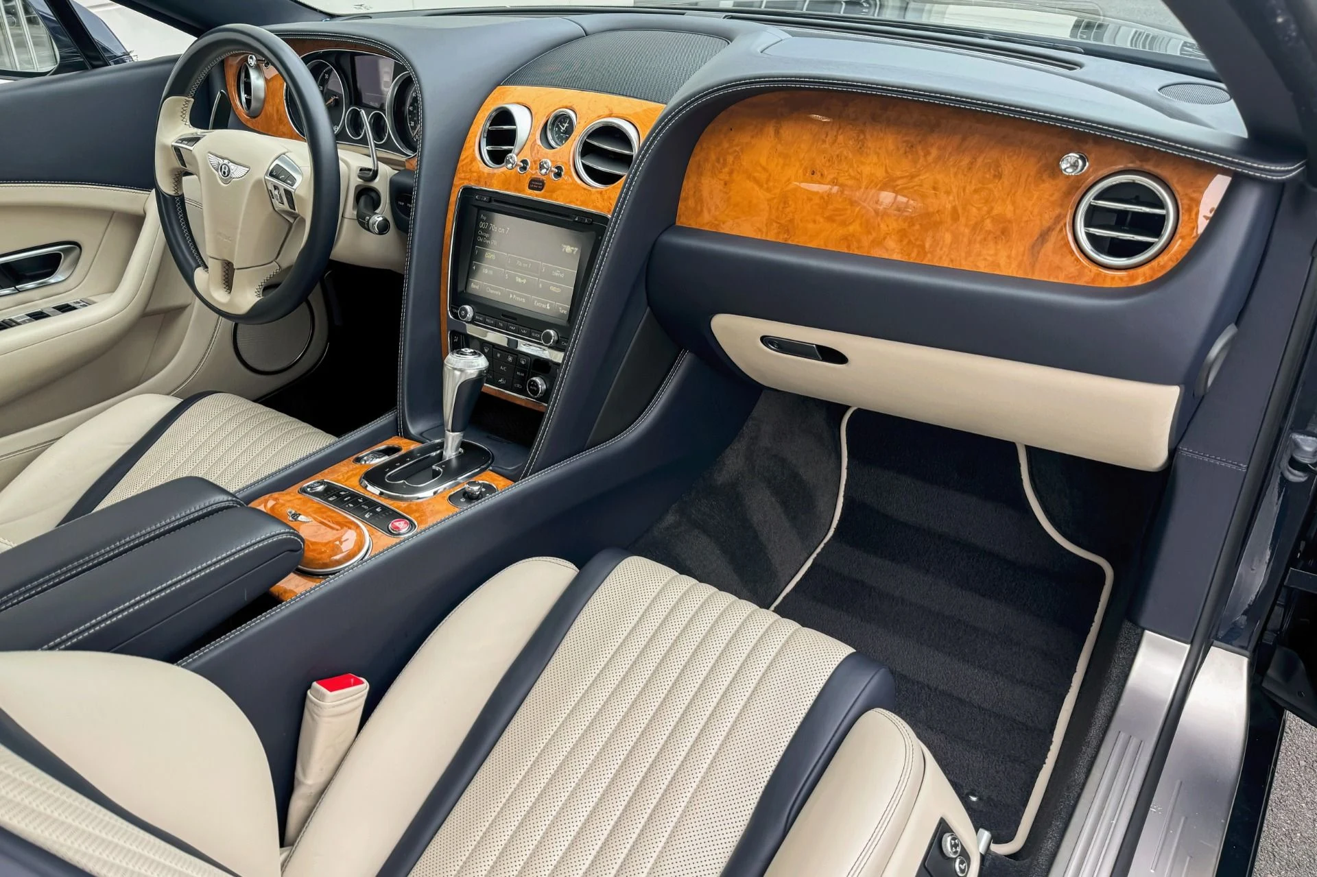 mph001_269585334_Used_2017_Bentley_Continental_GT_V8_Base_1747218591_86b7f7fe8f