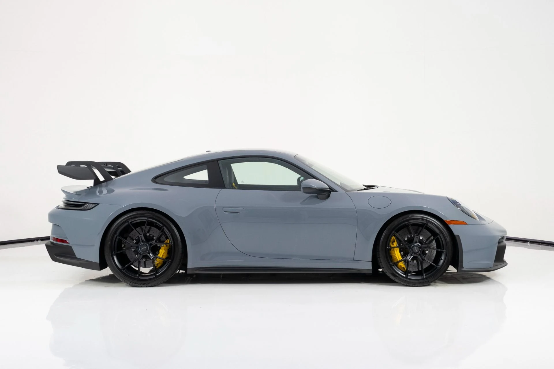 mph001_2707725389_Used_2024_Porsche_911_GT_3_1754693108_8f3531e6be