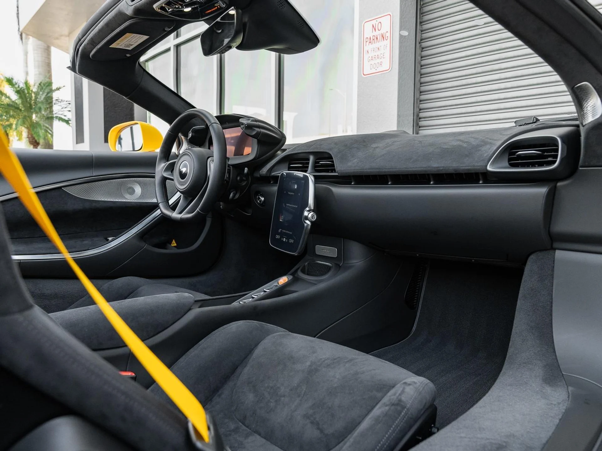 mph001_272819410_Used_2025_Mc_Laren_Artura_Tech_Lux_1764082893_69273ed70b