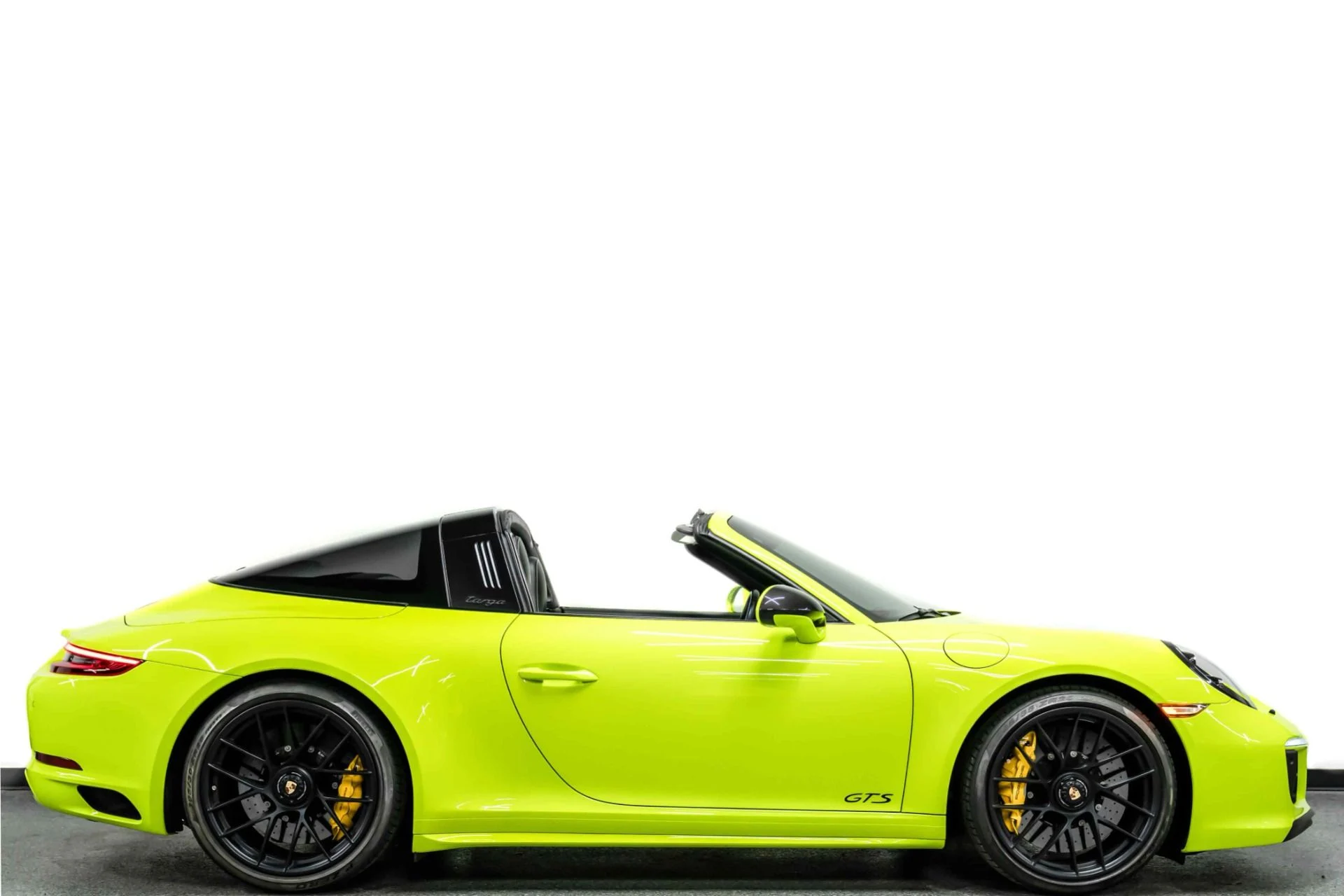 mph001_2732715479_Used_2018_Porsche_911_Targa_4_GTS_PTS_Acid_Green_60k_in_Options_Amazing_1767036323_cfdcdf5736