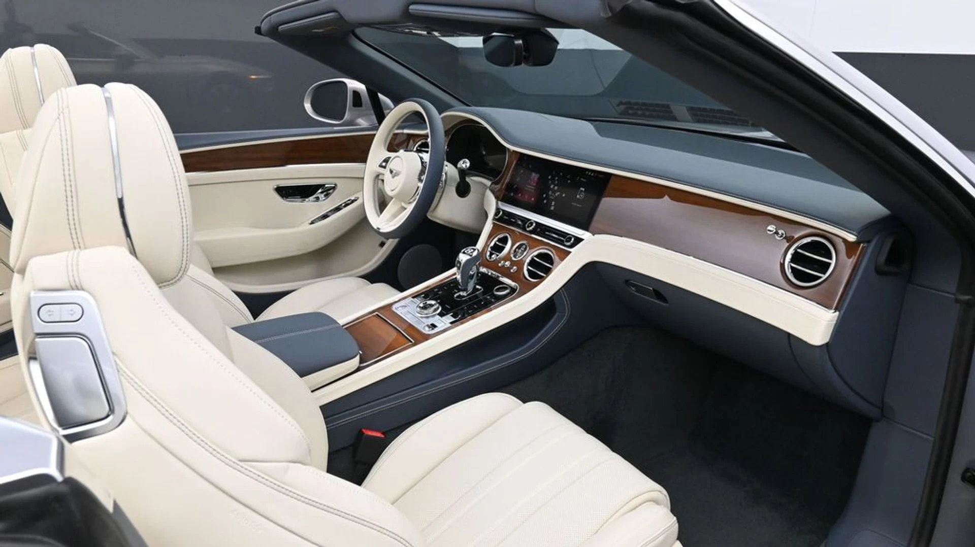 mph001_2738235848_03394d55e71839f3910752b57e48b79cx_ad711b5b27