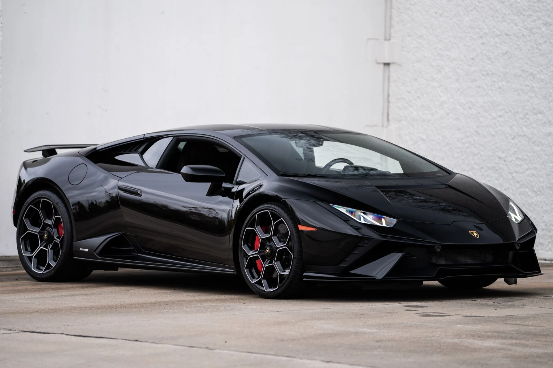 mph001_2742758850_Used_2023_Lamborghini_Huracan_Tecnica_1768943844_9f83180f74