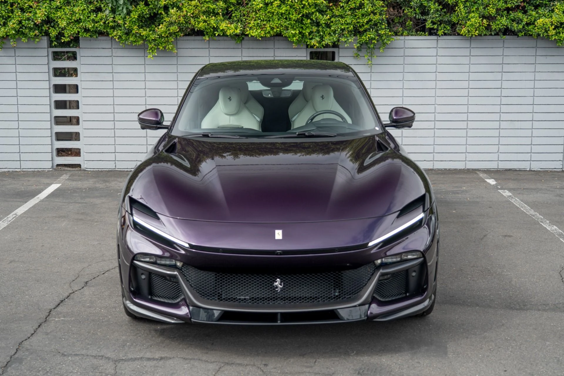 mph001_2757371498_Used_2024_Ferrari_Purosangue_1759964864_08e63a57d5