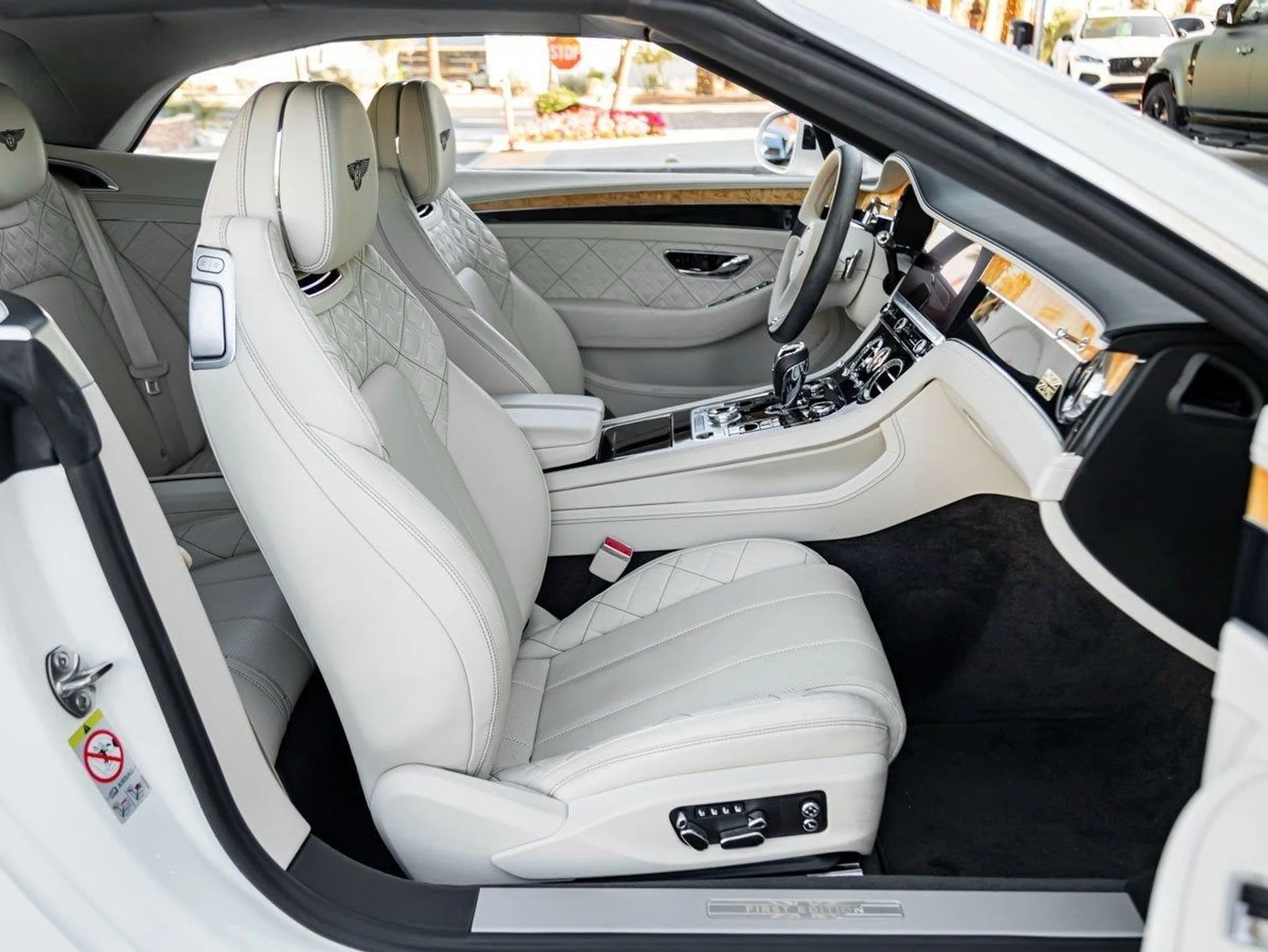 mph001_2761943989_2_c9d71be21c