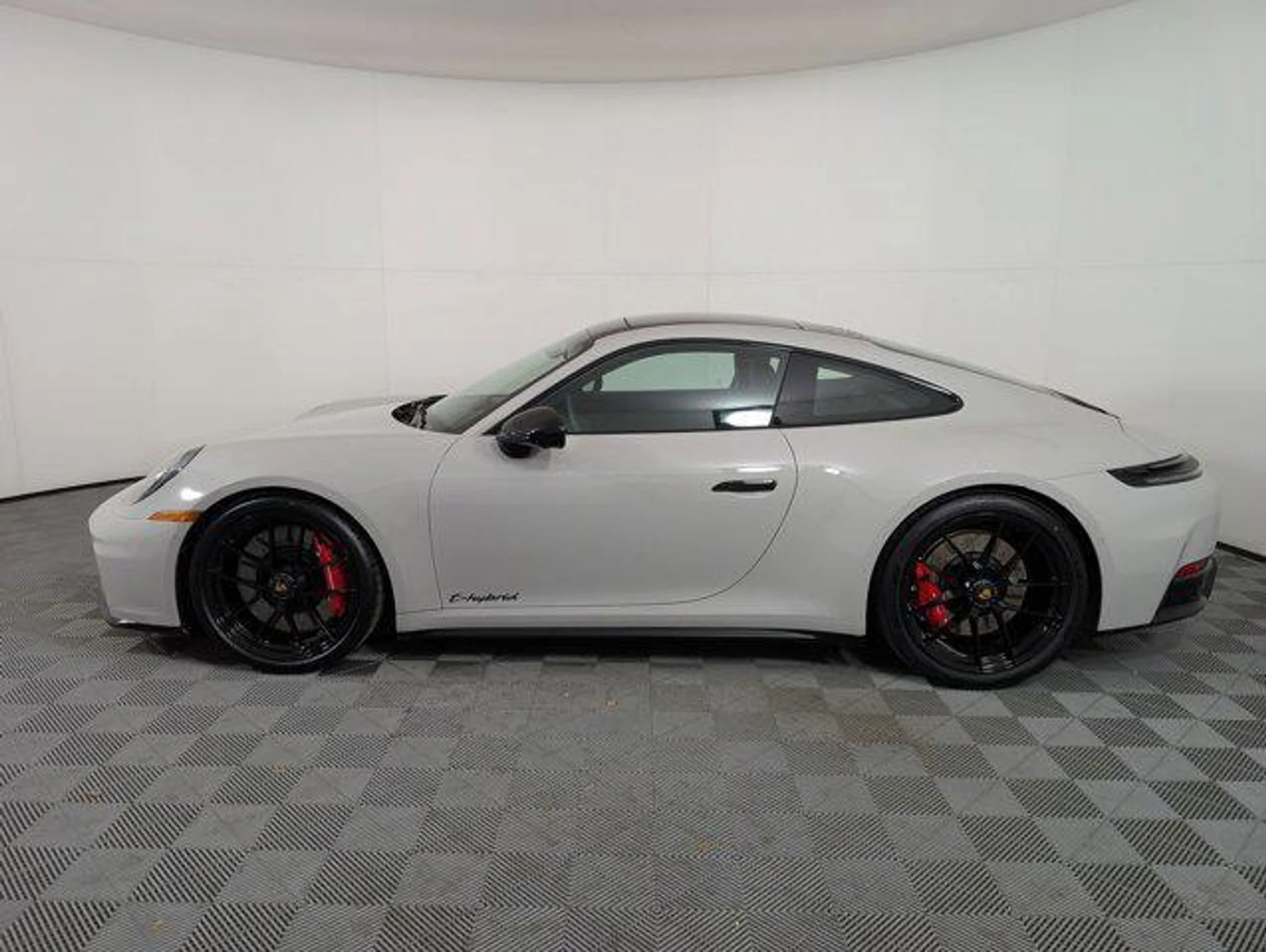 mph001_2765408301_e_RE_1z0c1_E4m_Ez51c_S_Rep5_P3_Tk_H4_6dde6ff8f3