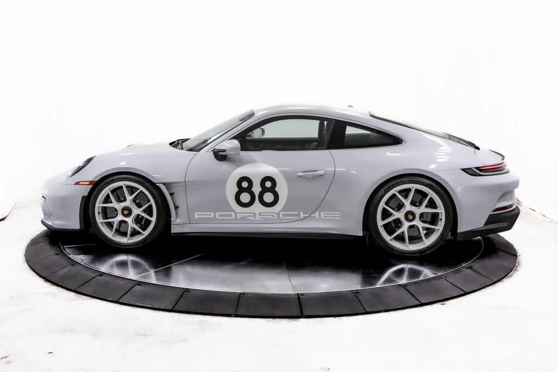 mph001_276806509_d8c4927bf01c5bd9f95ef7564429cd04x_0071795dd7