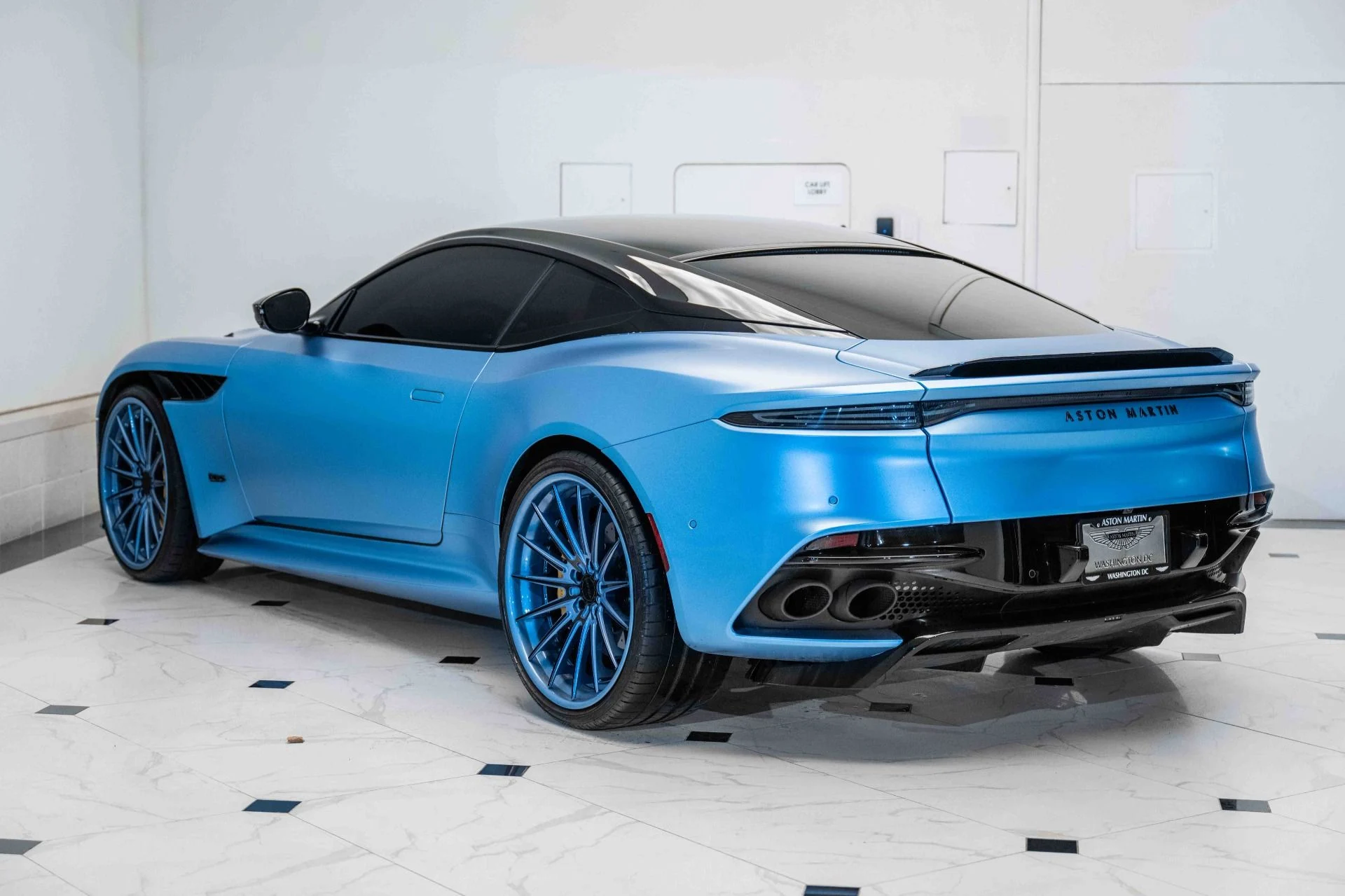 mph001_2775622894_Used_2019_Aston_Martin_DBS_Superleggera_1726670802_676d95f36c