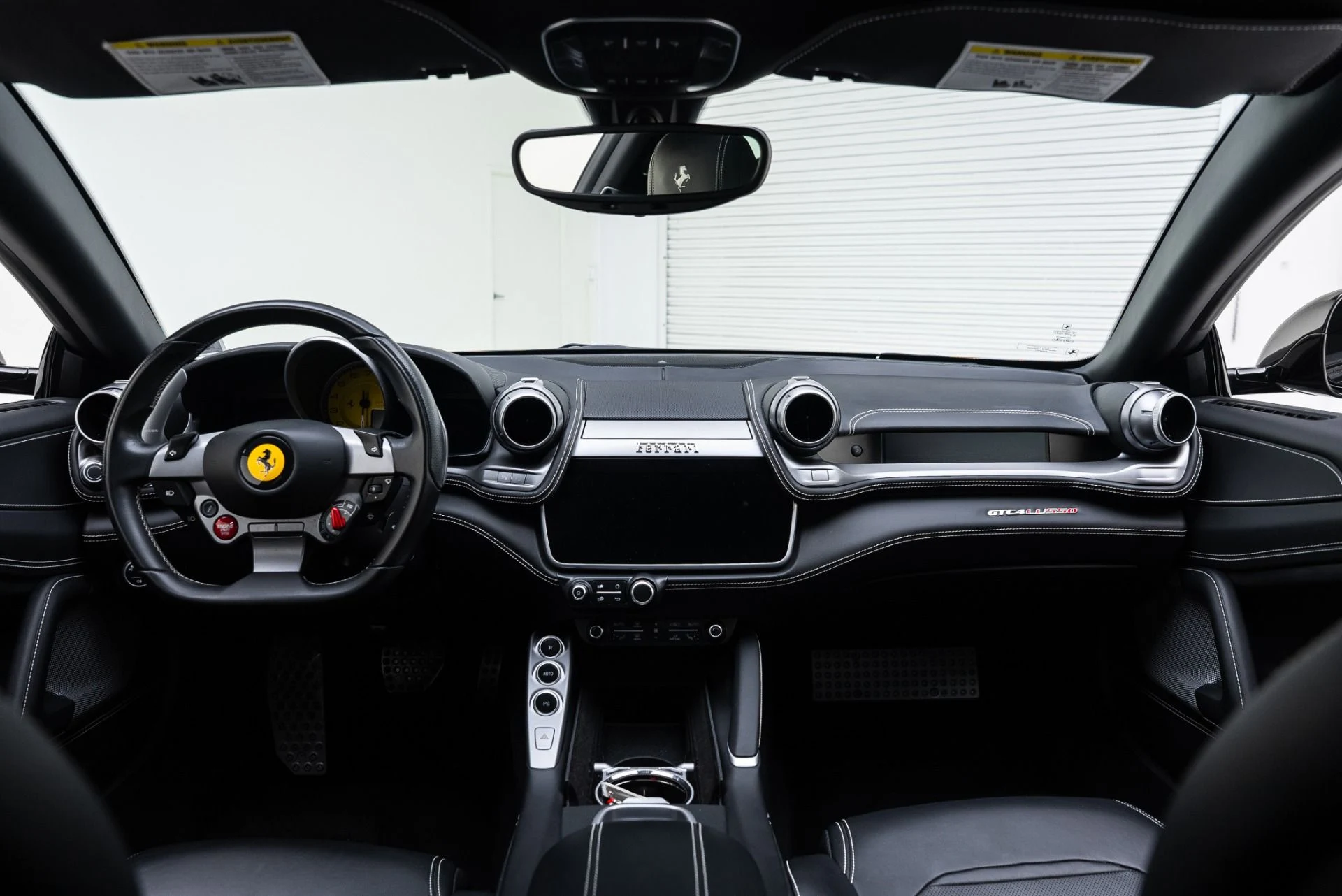 mph001_2776280072_Used_2018_Ferrari_GTC_4_Lusso_1768413919_b2498af013