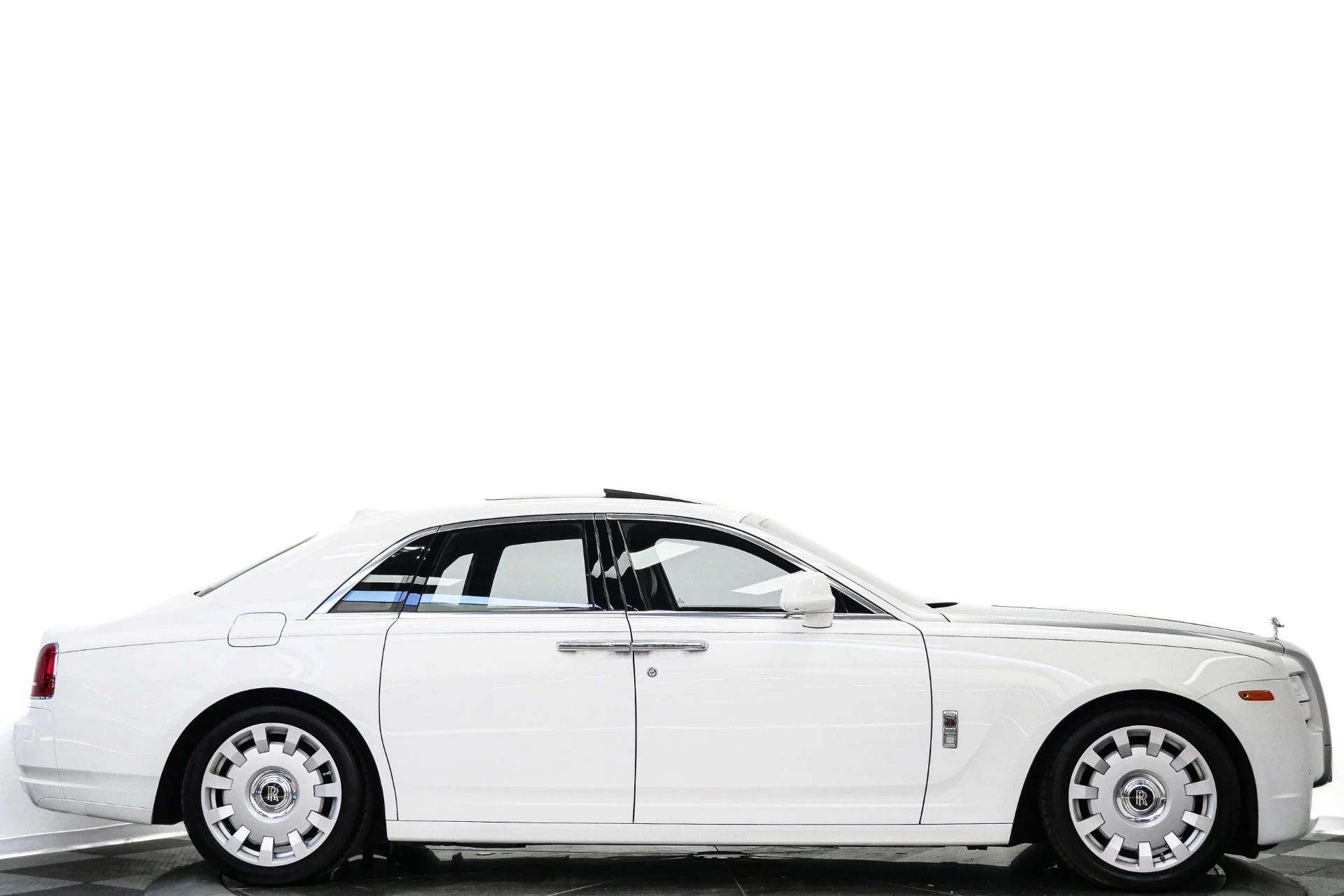 mph001_2783148996_Used_2014_Rolls_Royce_Ghost_V12_Power_Drivers_Assistance_1_Heated_and_Ventilated_Front_Seats_1779224671_25064e169c