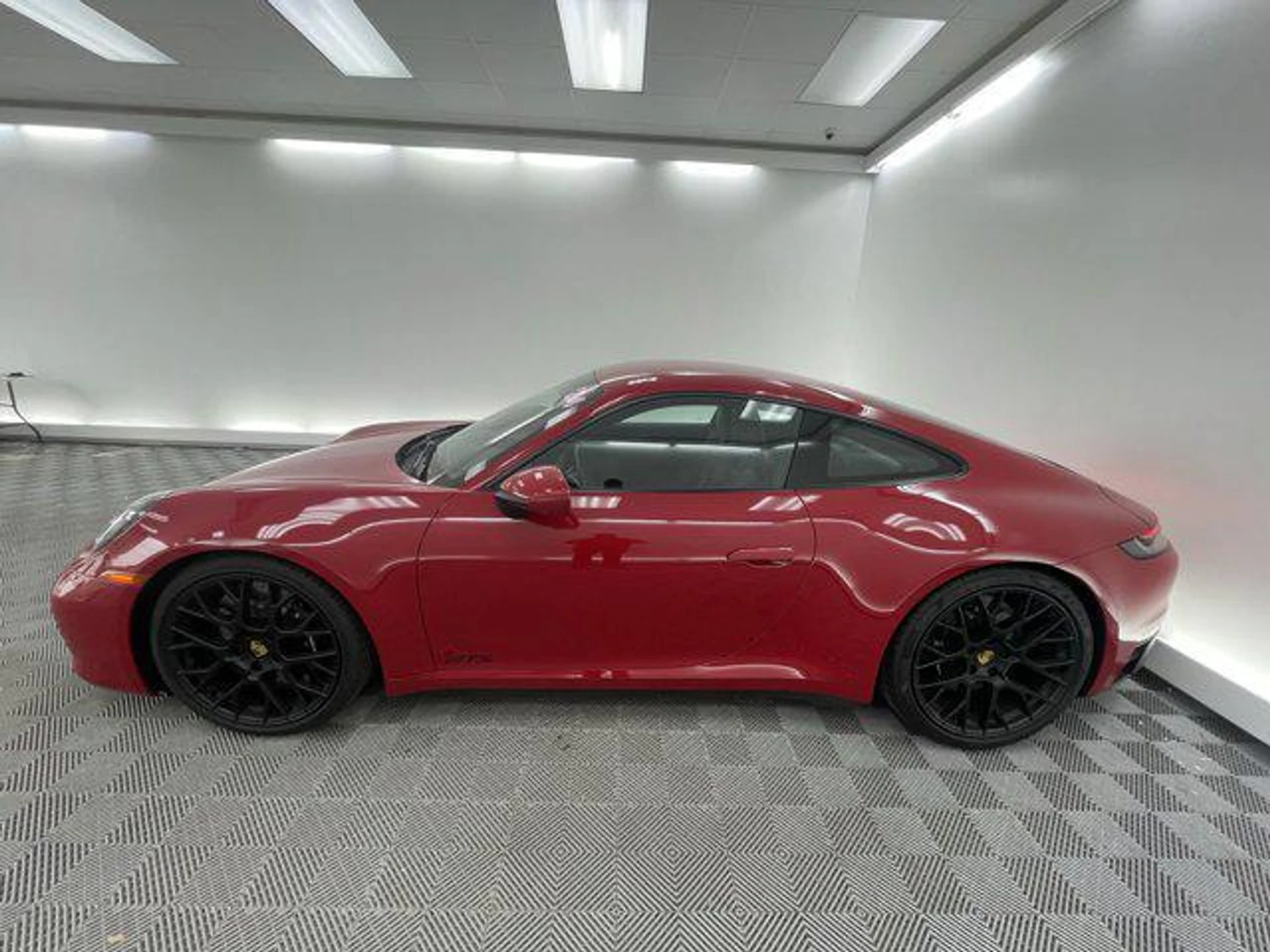 mph001_2787169352_N9n7_Xikfp0eyjg_RGGU_Phkf3_YL_6_U_5ddfaf9733