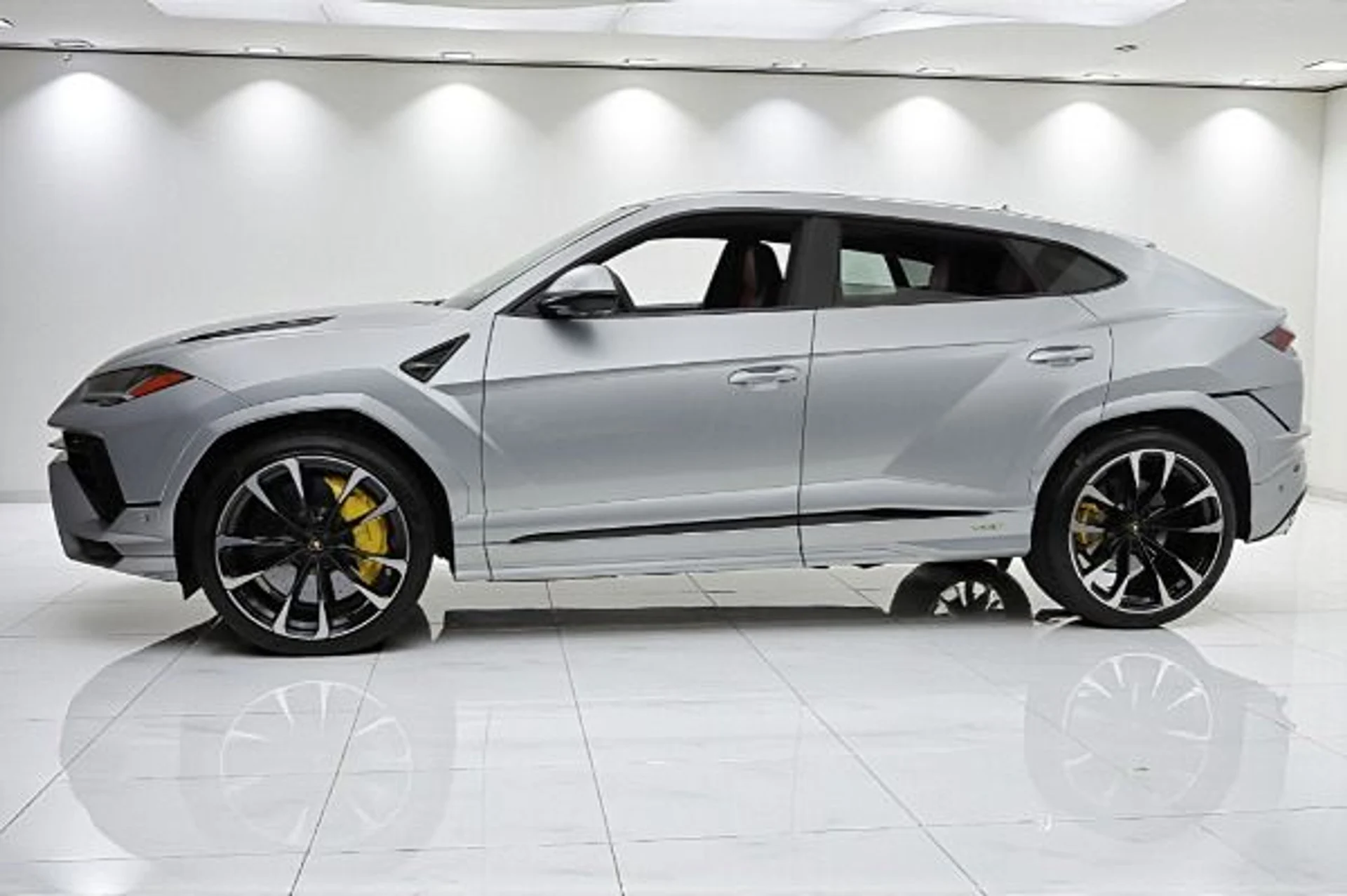 mph001_2790939010_Used_2024_Lamborghini_Urus_SLEASE_OPTIONS_AVAILABLE_b0c3a2066e