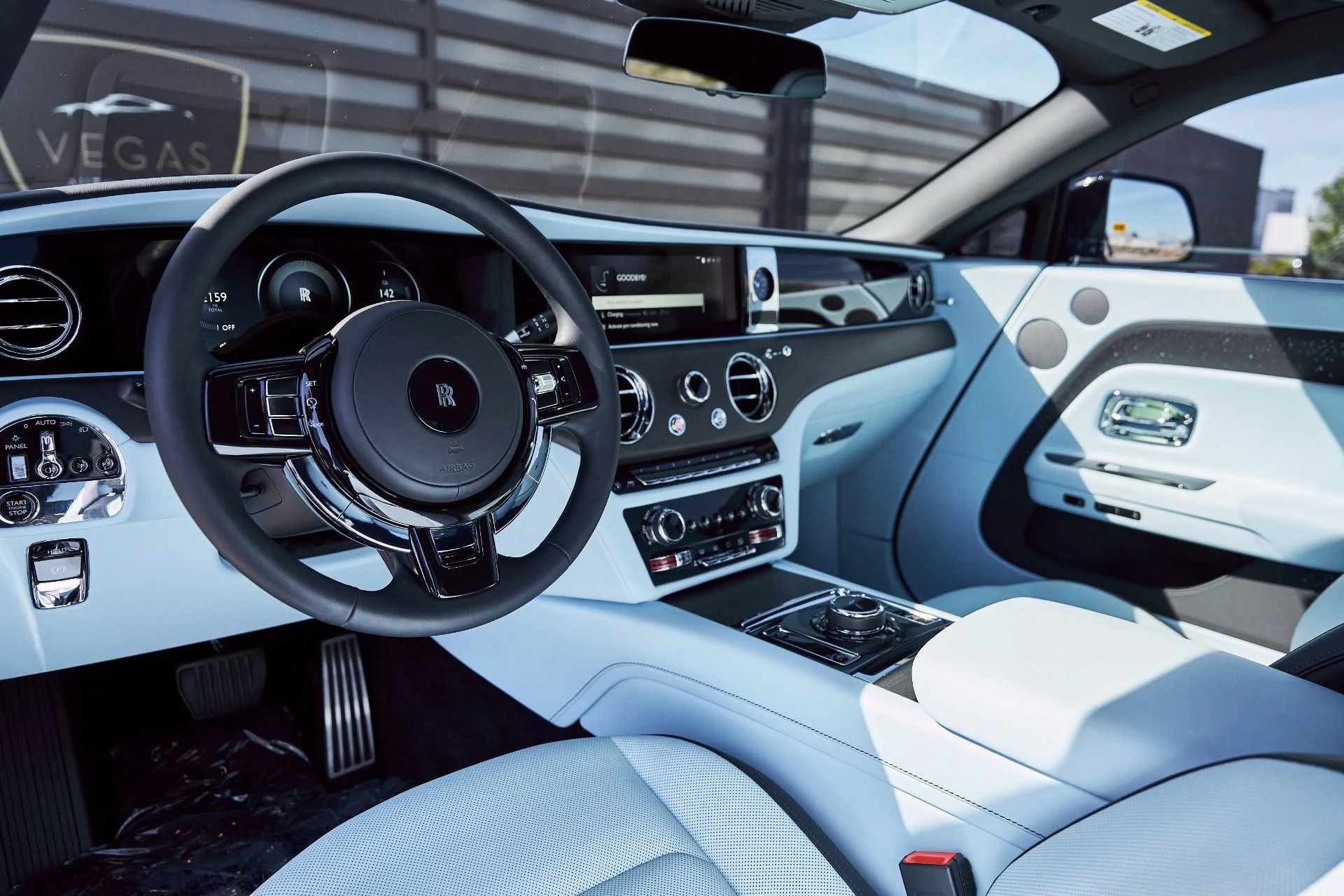 mph001_2794625060_Used_2025_Rolls_Royce_Spectre_Base_1773452429_14247fe1d4