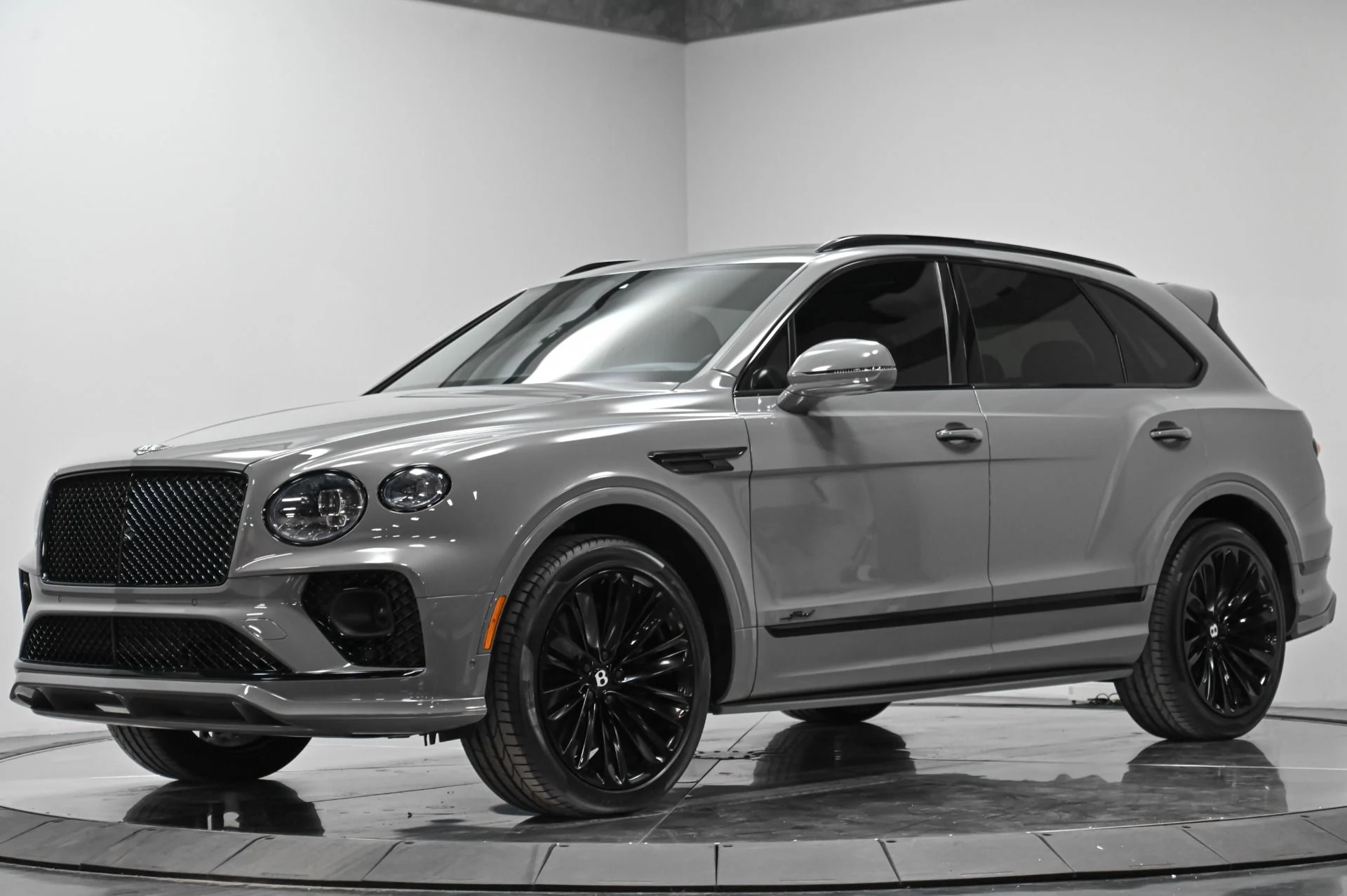 mph001_2795985960_Used_2022_Bentley_Bentayga_Speed_1754348236_2da58f085d