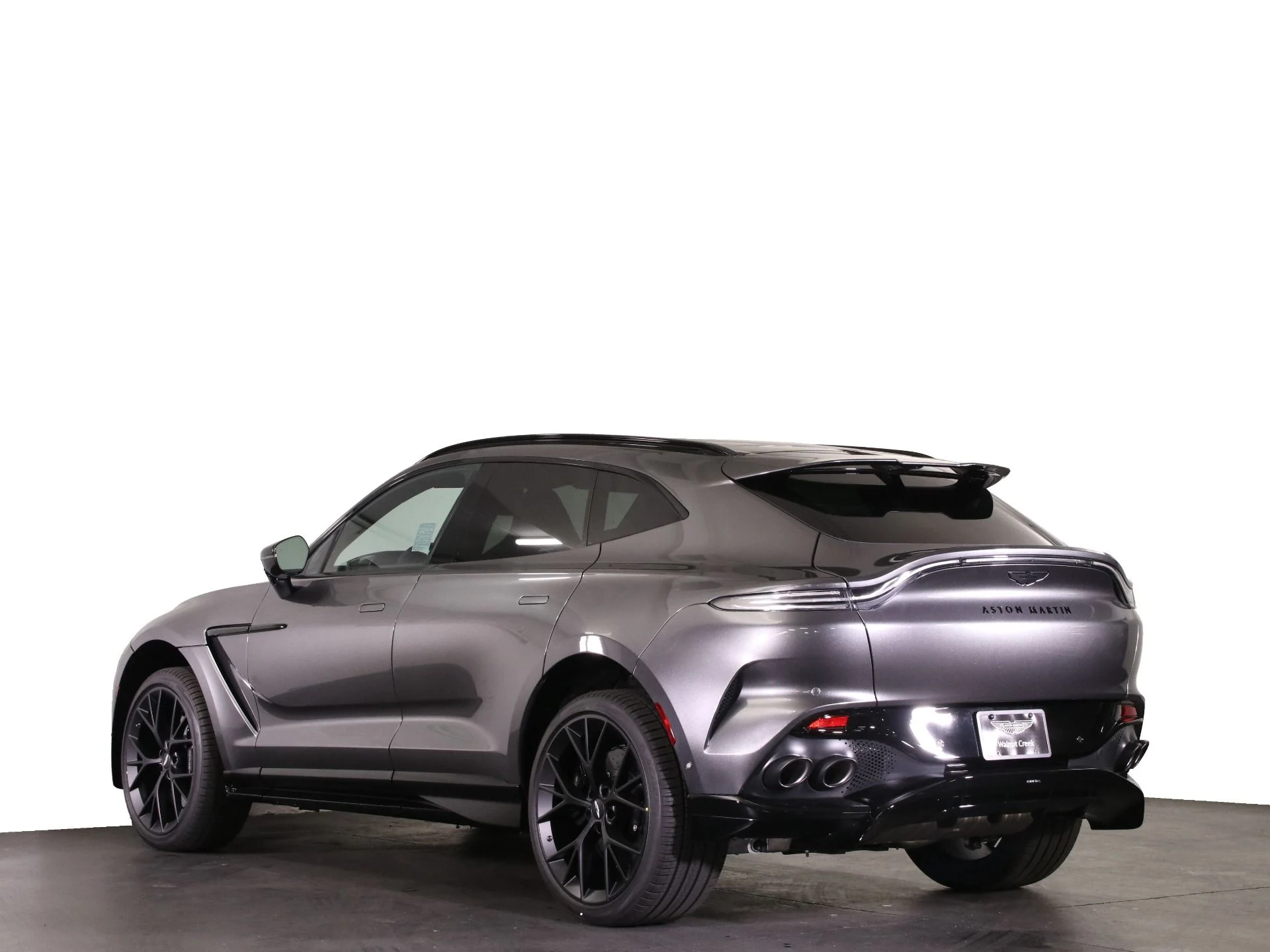 mph001_2798846332_New_2025_Aston_Martin_DBX_707_1742253294_b0c7b99bff