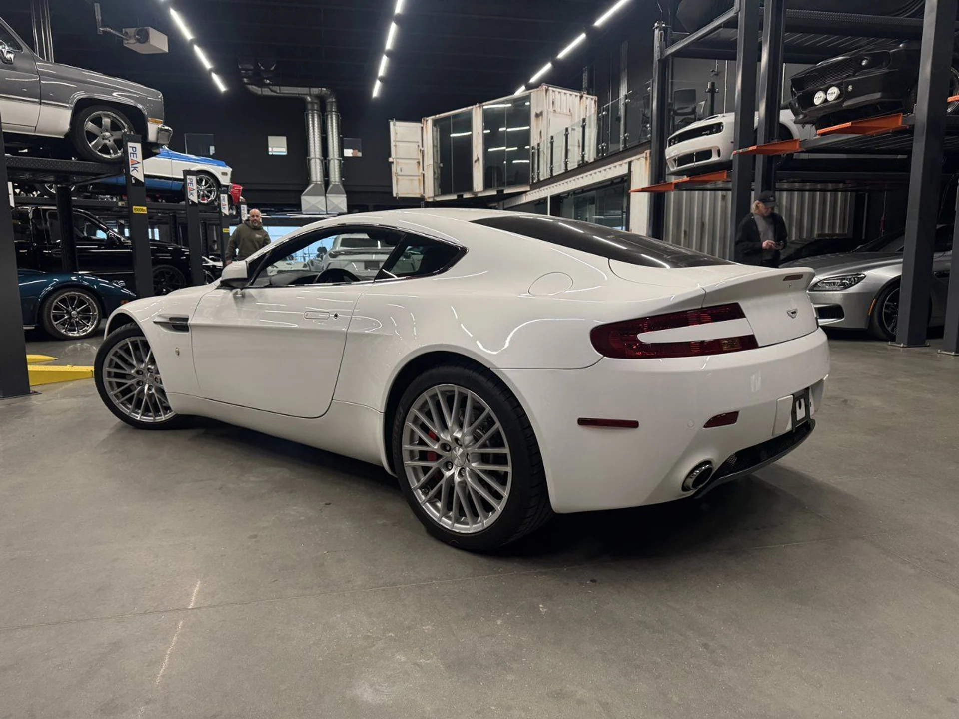 mph001_2799187640_aston_martin_vantage_2008_678016573c