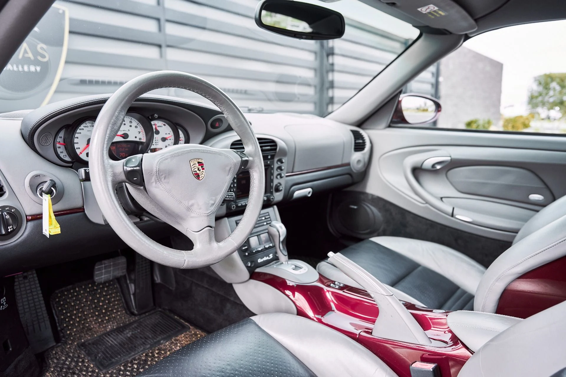 mph001_2804752046_Used_2005_Porsche_911_Turbo_S_1770864400_0e863ea0ed