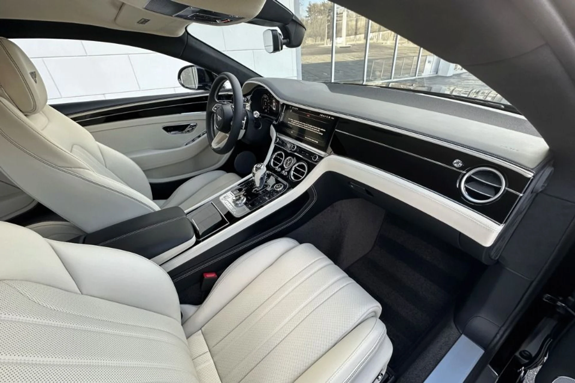 mph001_2805577660_New_2026_Bentley_Continental_GT_GT_1765799152_0a19e92773