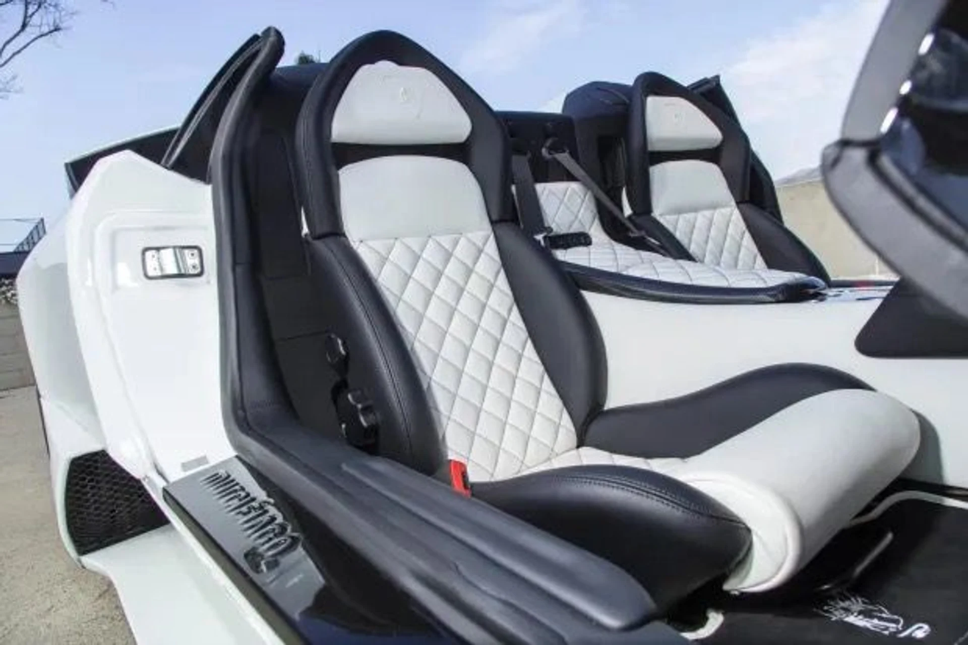 mph001_2813438420_30a3953c9b69aca33a06f7bfa900ed82x_7b19364c10