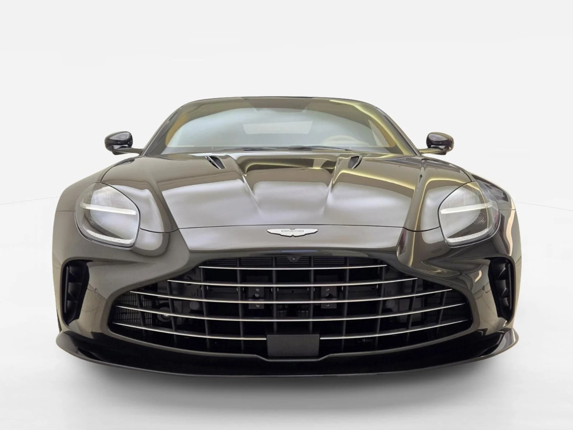 mph001_2822013687_New_2026_Aston_Martin_Vantage_S_1791609362_7bd0545239