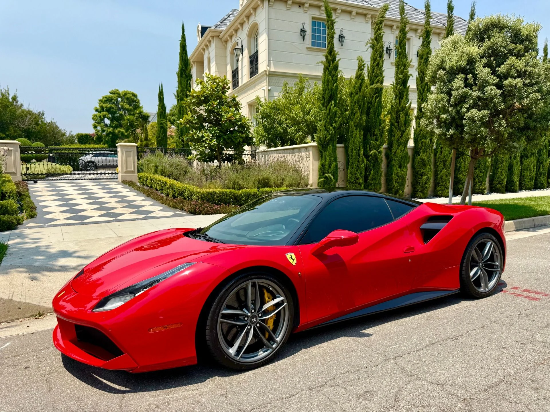 mph001_2830649289_Used_2016_Ferrari_488_GTB_1757699344_5d09c7bebc