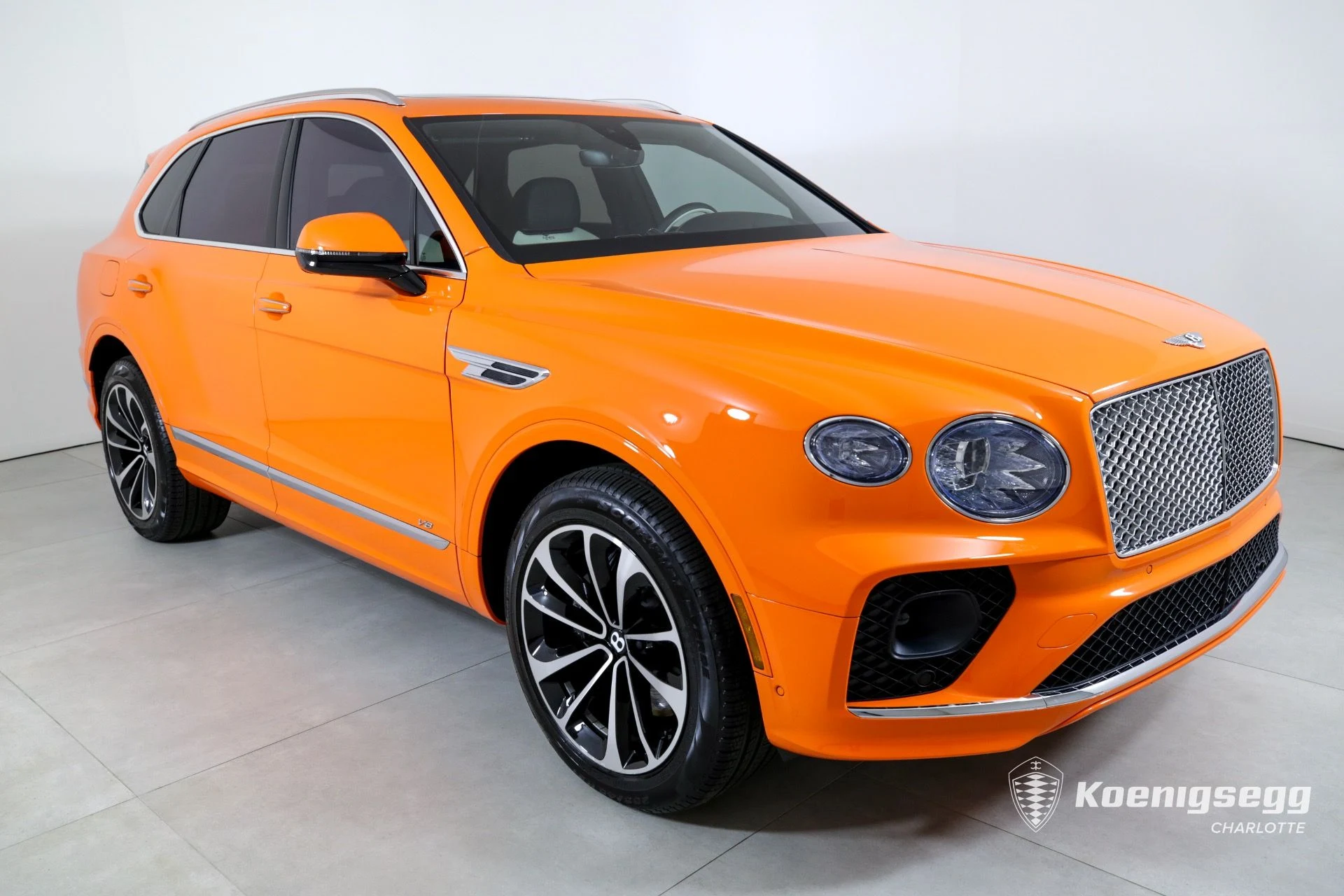 mph001_2833004608_Used_2022_Bentley_Bentayga_V8_1713469528_6b6fe187c1