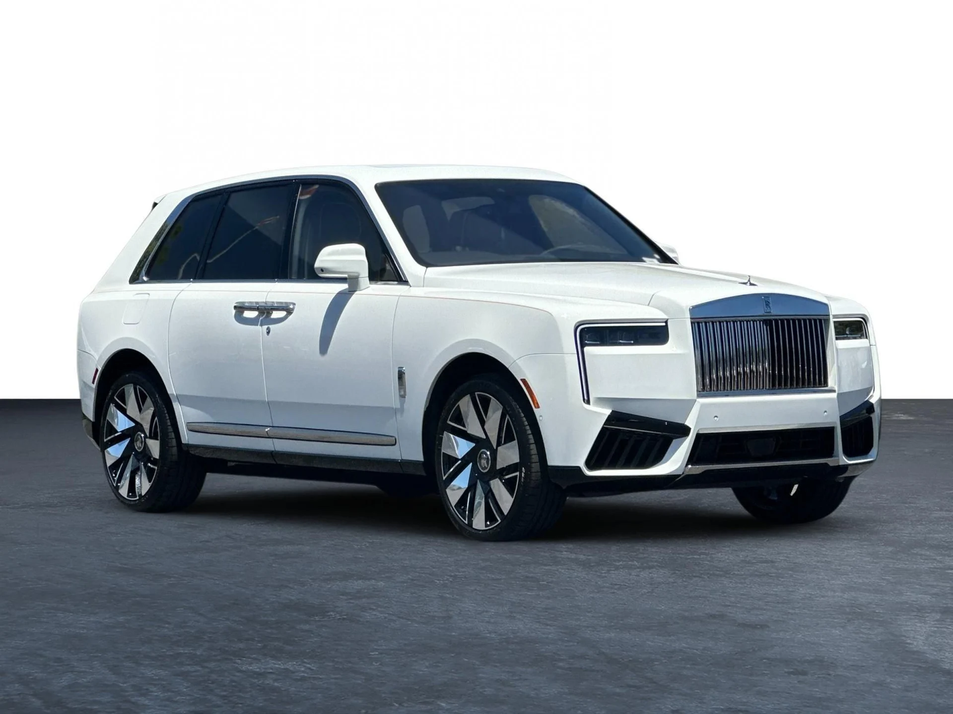 mph001_2835903481_New_2027_Rolls_Royce_Cullinan_Sport_Utility_1784105439_372541abb7