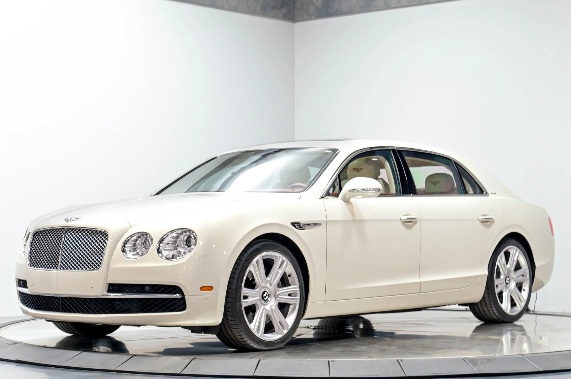 mph001_2847512087_Used_2016_Bentley_Flying_Spur_W12_1781280971_9f56a62084