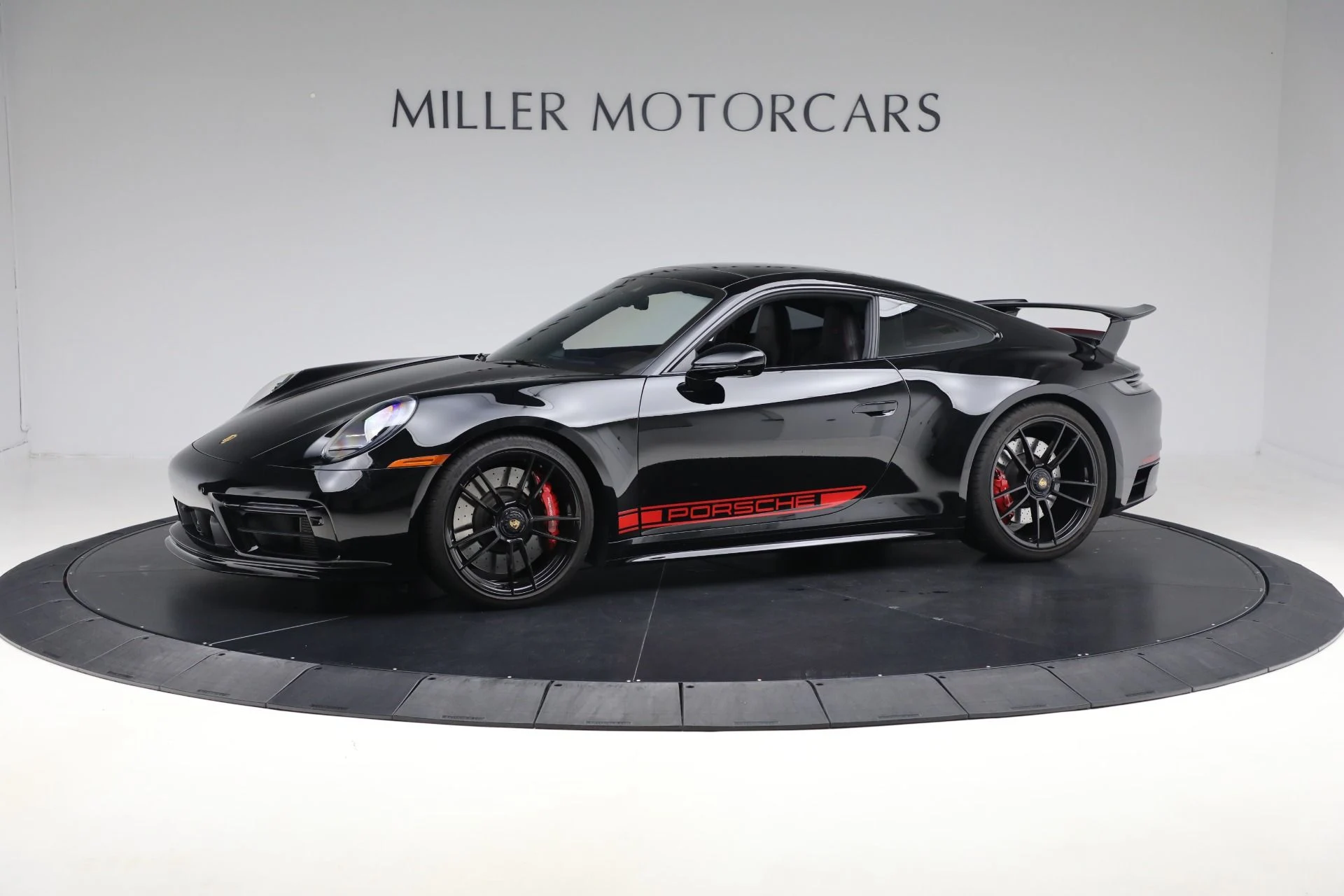mph001_2849695261_Used_2023_Porsche_911_Carrera_GTS_55f2803748