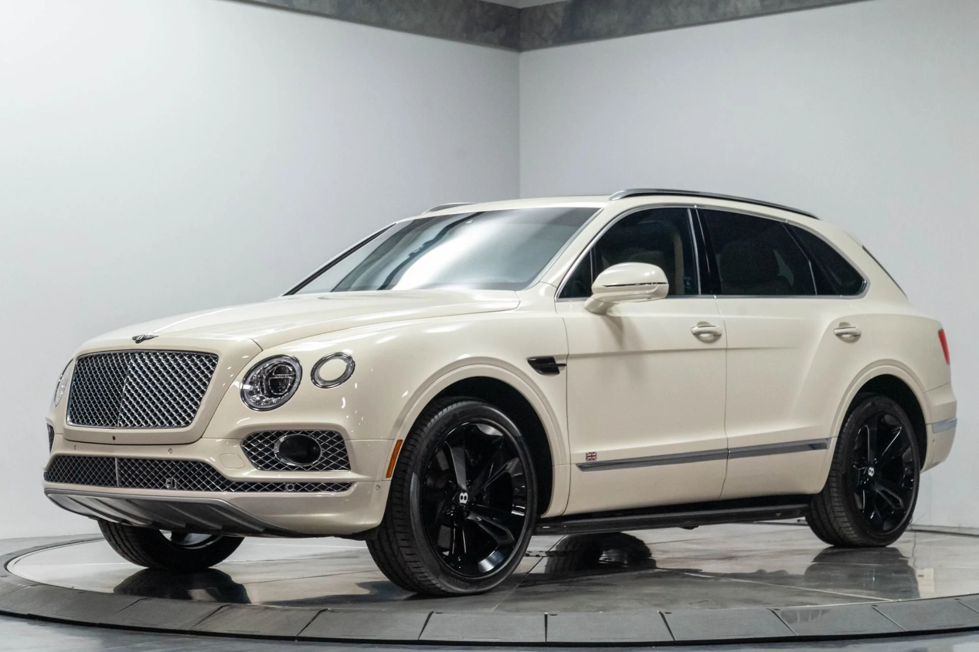 mph001_2850795654_Used_2017_Bentley_Bentayga_W12_1787159133_799fc4a0e7
