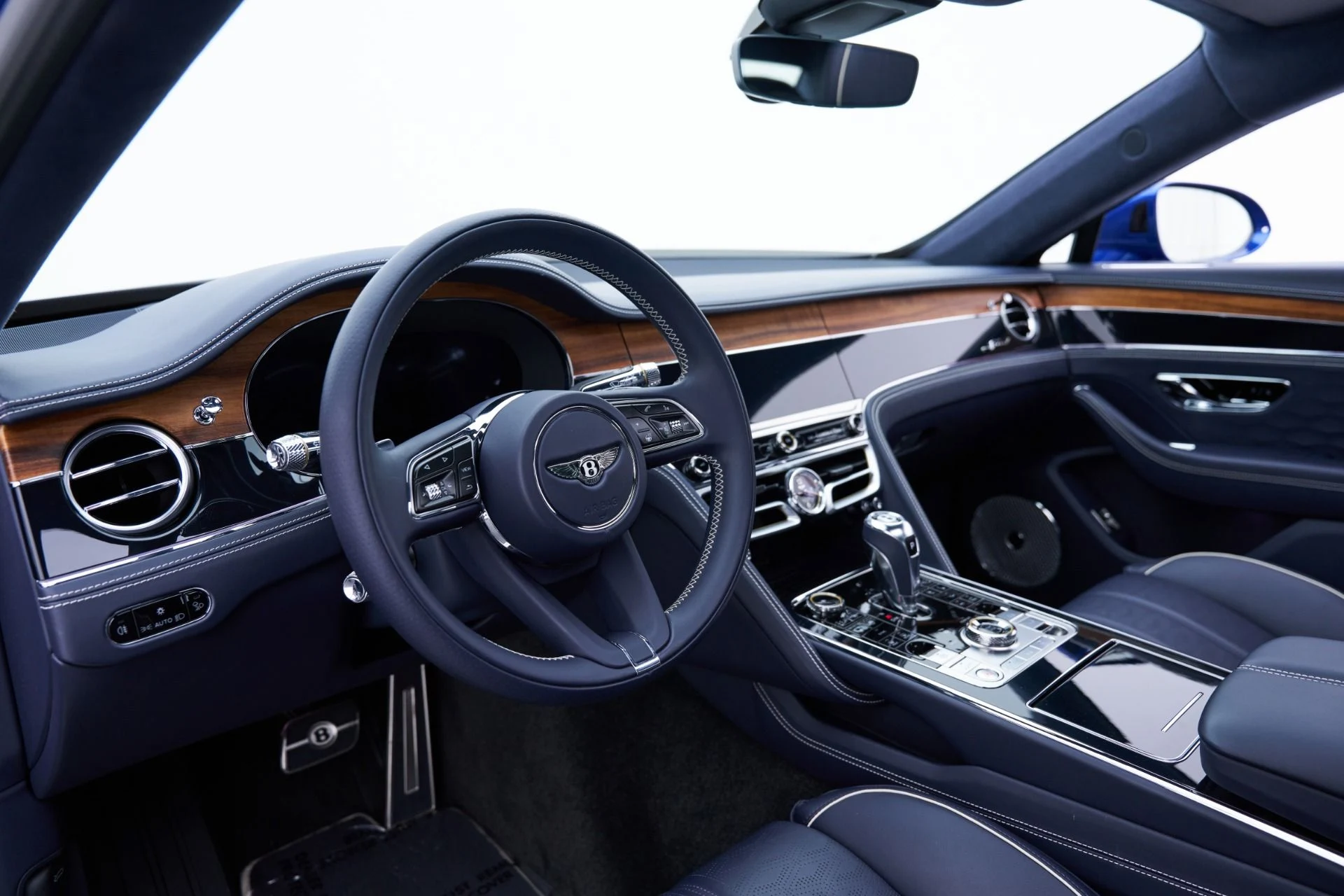 mph001_285317866_Used_2025_Bentley_Flying_Spur_Speed_1792601106_215142770e