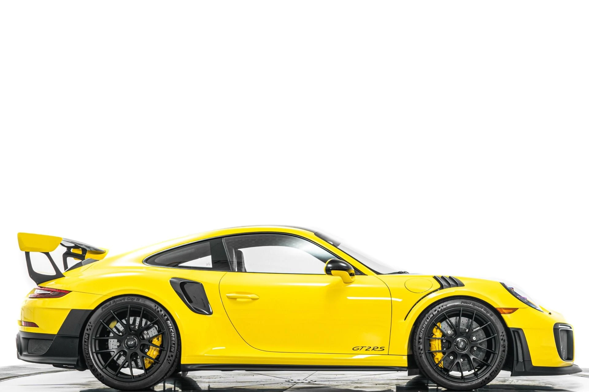 mph001_2862905979_Used_2018_Porsche_911_GT_2_RS_1780955380_cd2ec18cdd