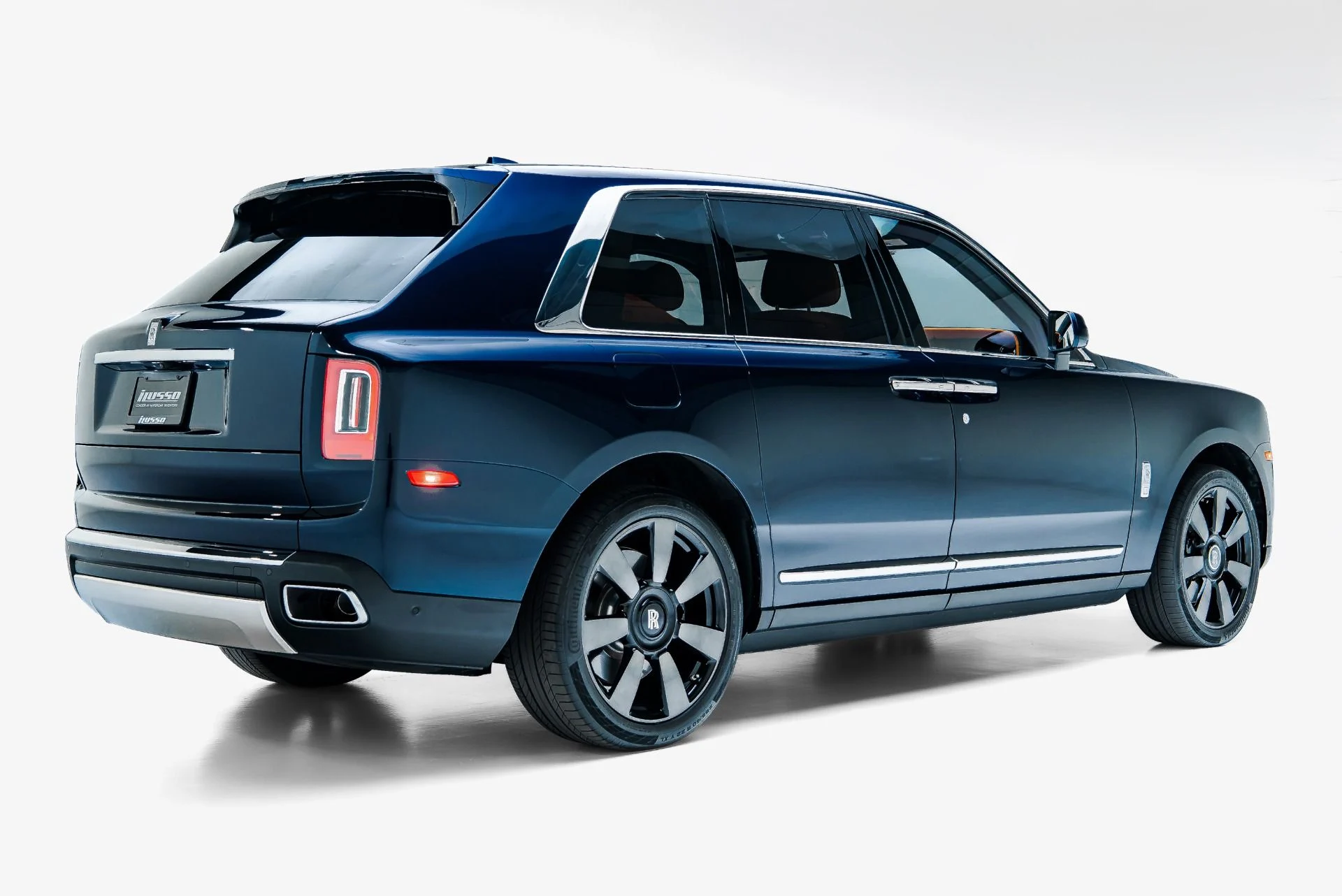 mph001_2863782382_Used_2023_Rolls_Royce_Cullinan_1792687429_0ca43085d0